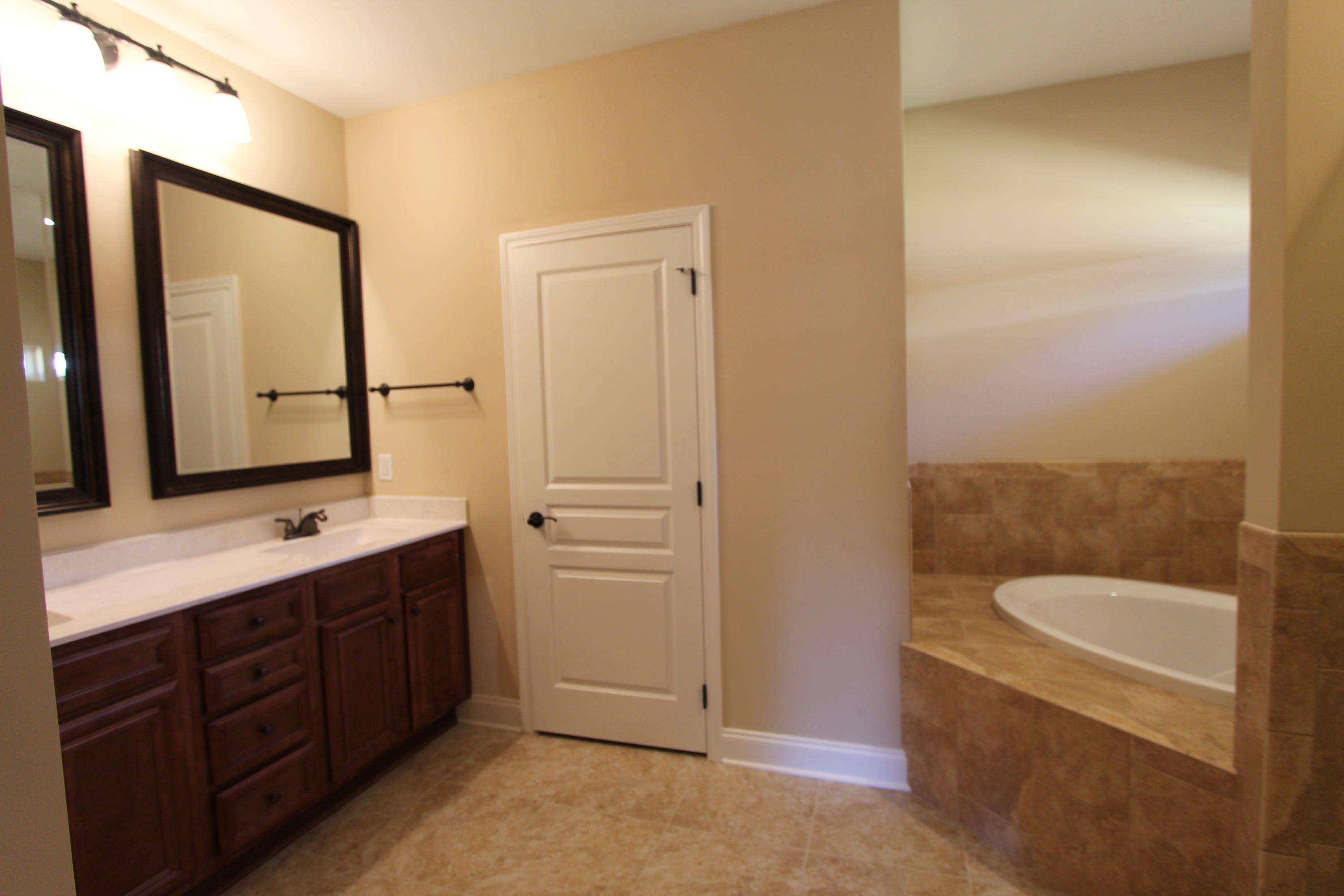 RACETRACK ROAD - Residential