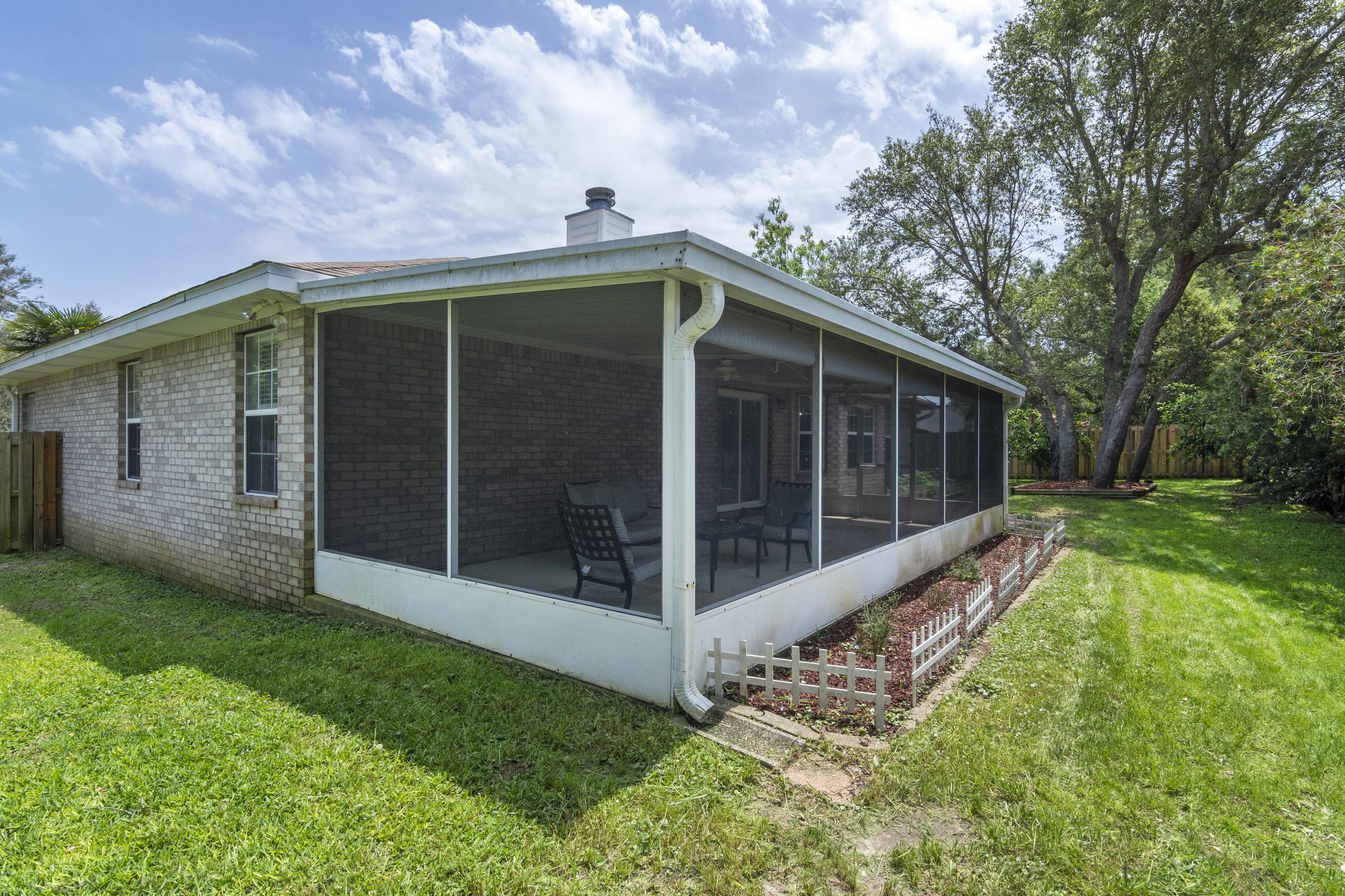 SPANISH TRACE ESTATES - Residential