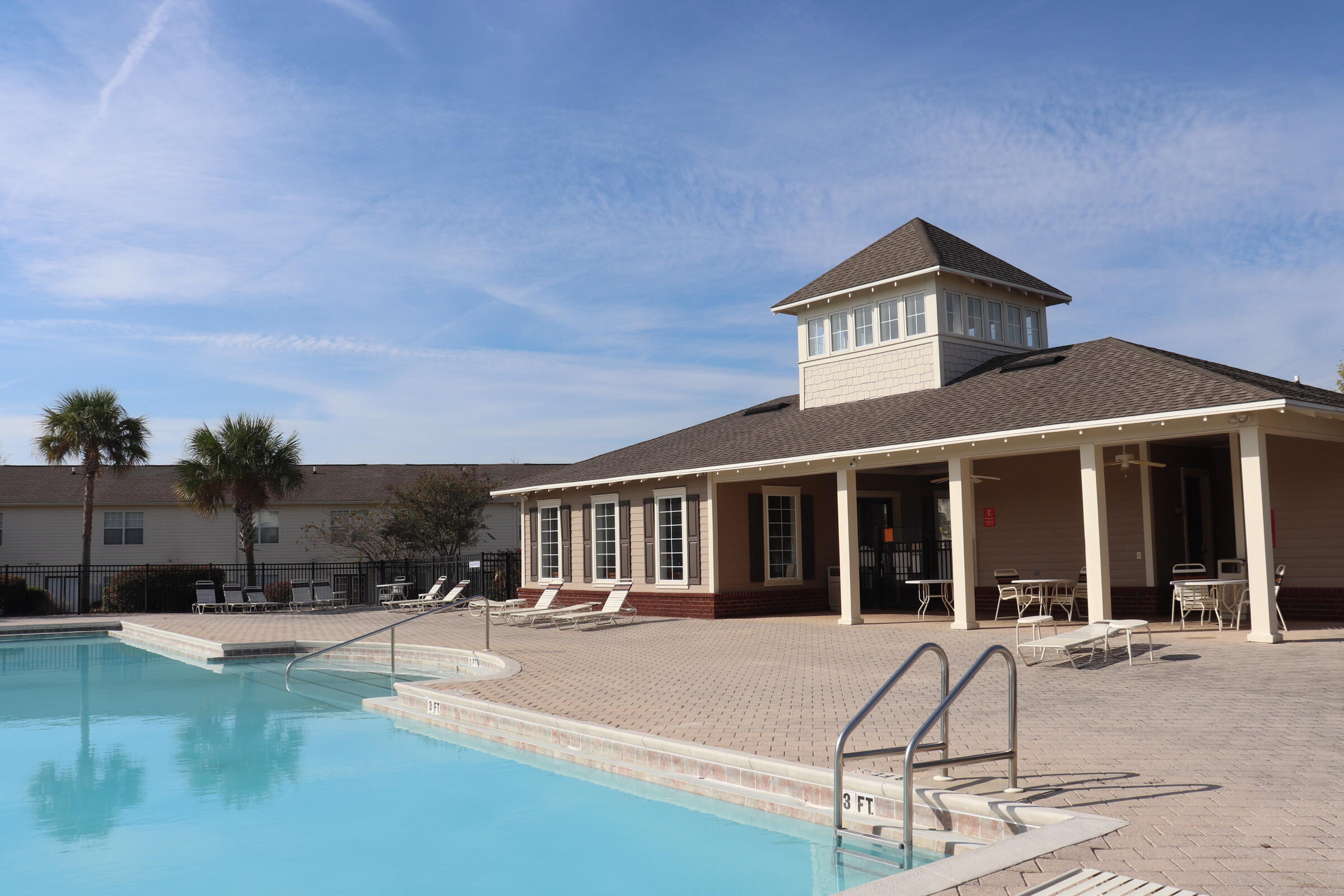 EAGLES LANDING T/H LOT 1 BLK A - Residential