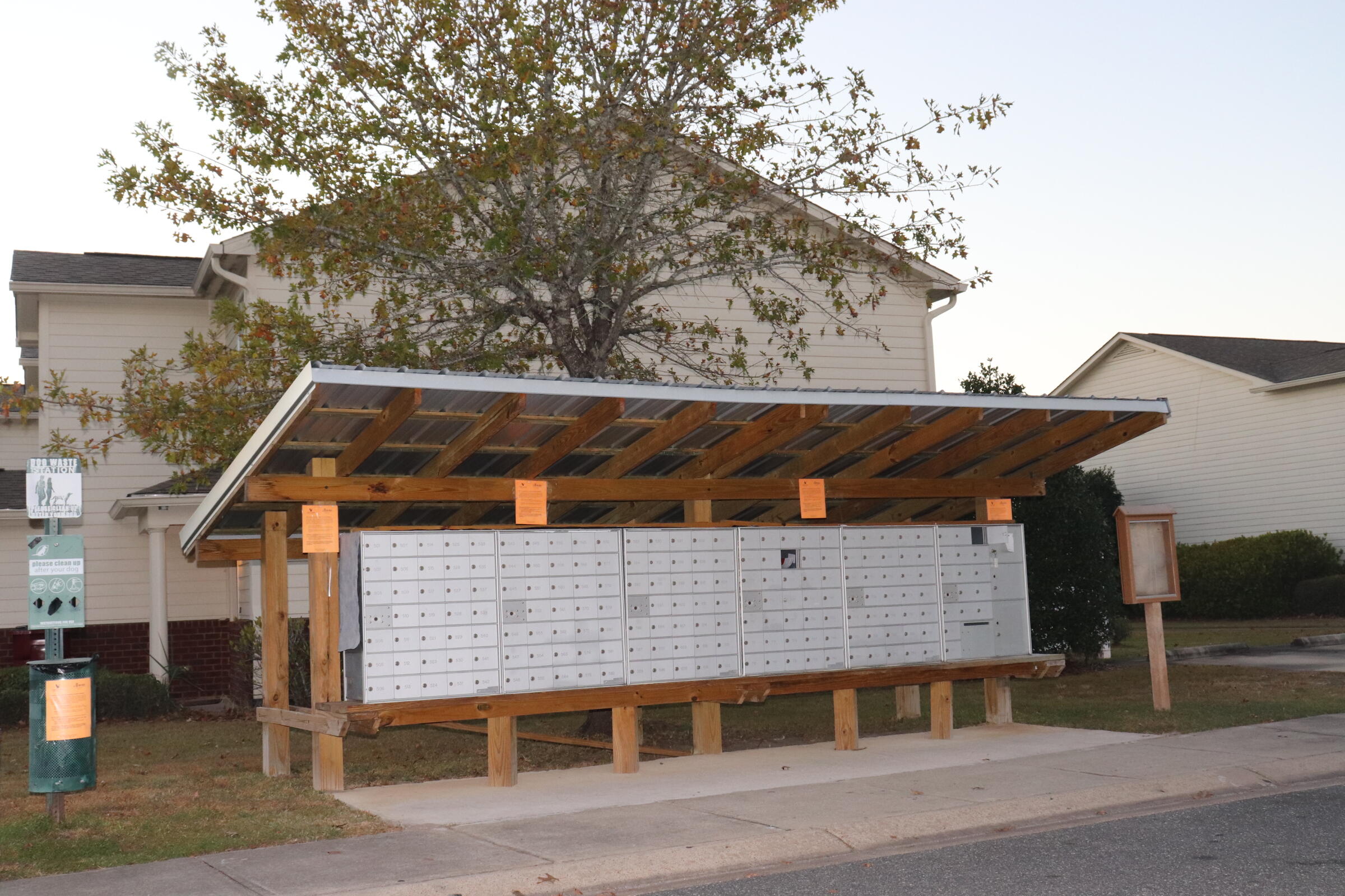 EAGLES LANDING T/H LOT 1 BLK A - Residential