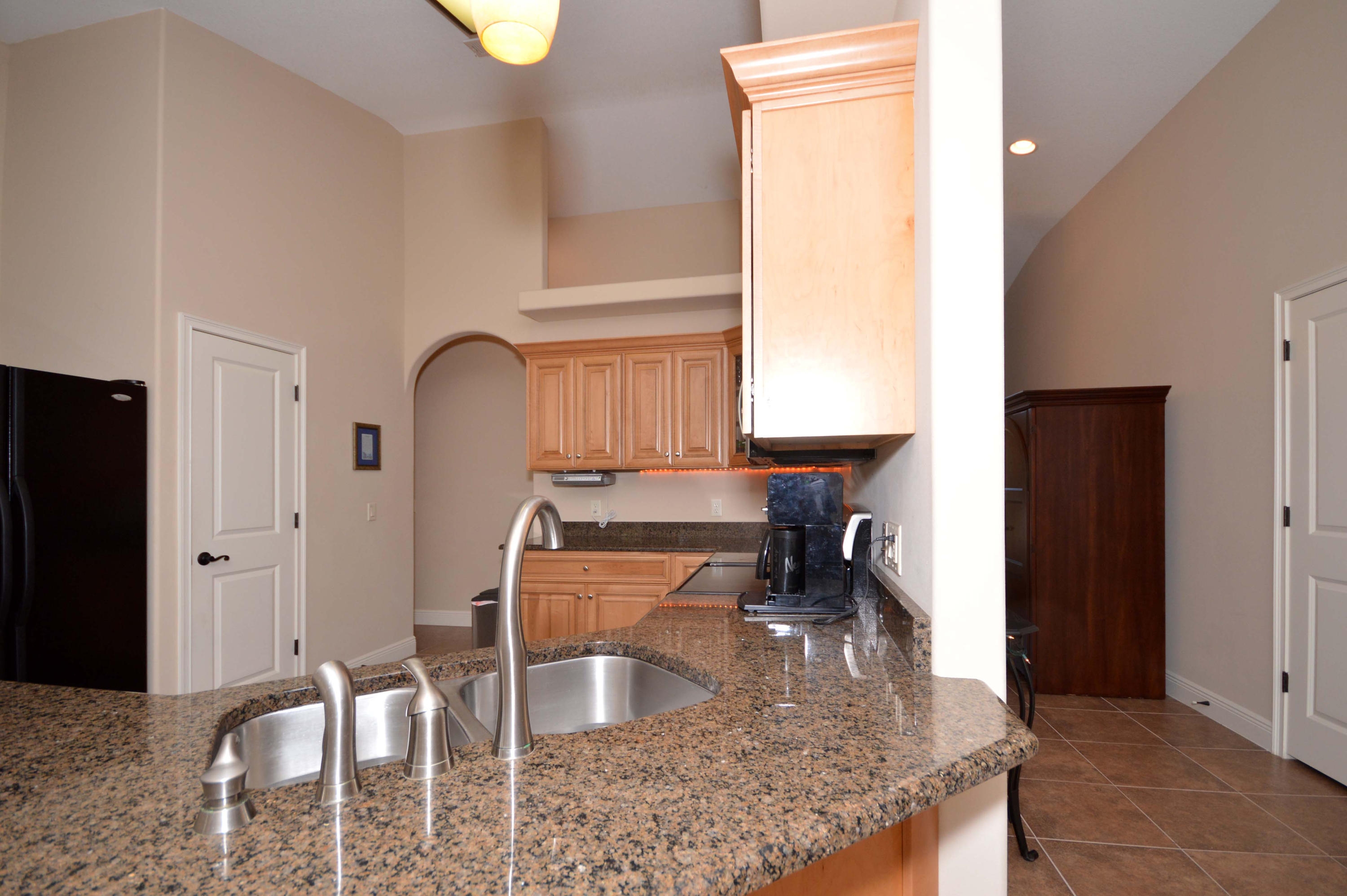 HOLLEY BY THE SEA - Residential