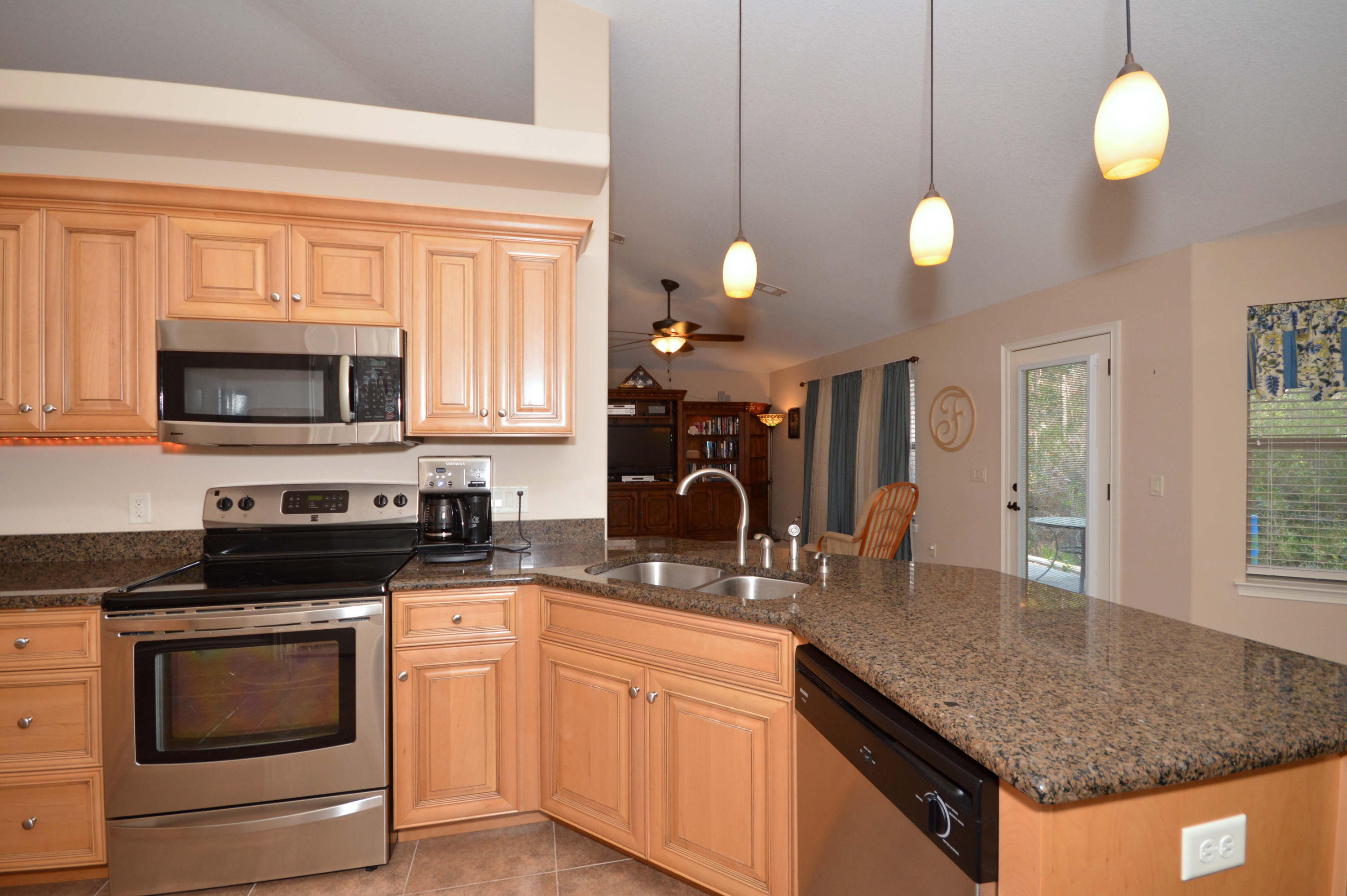 HOLLEY BY THE SEA - Residential