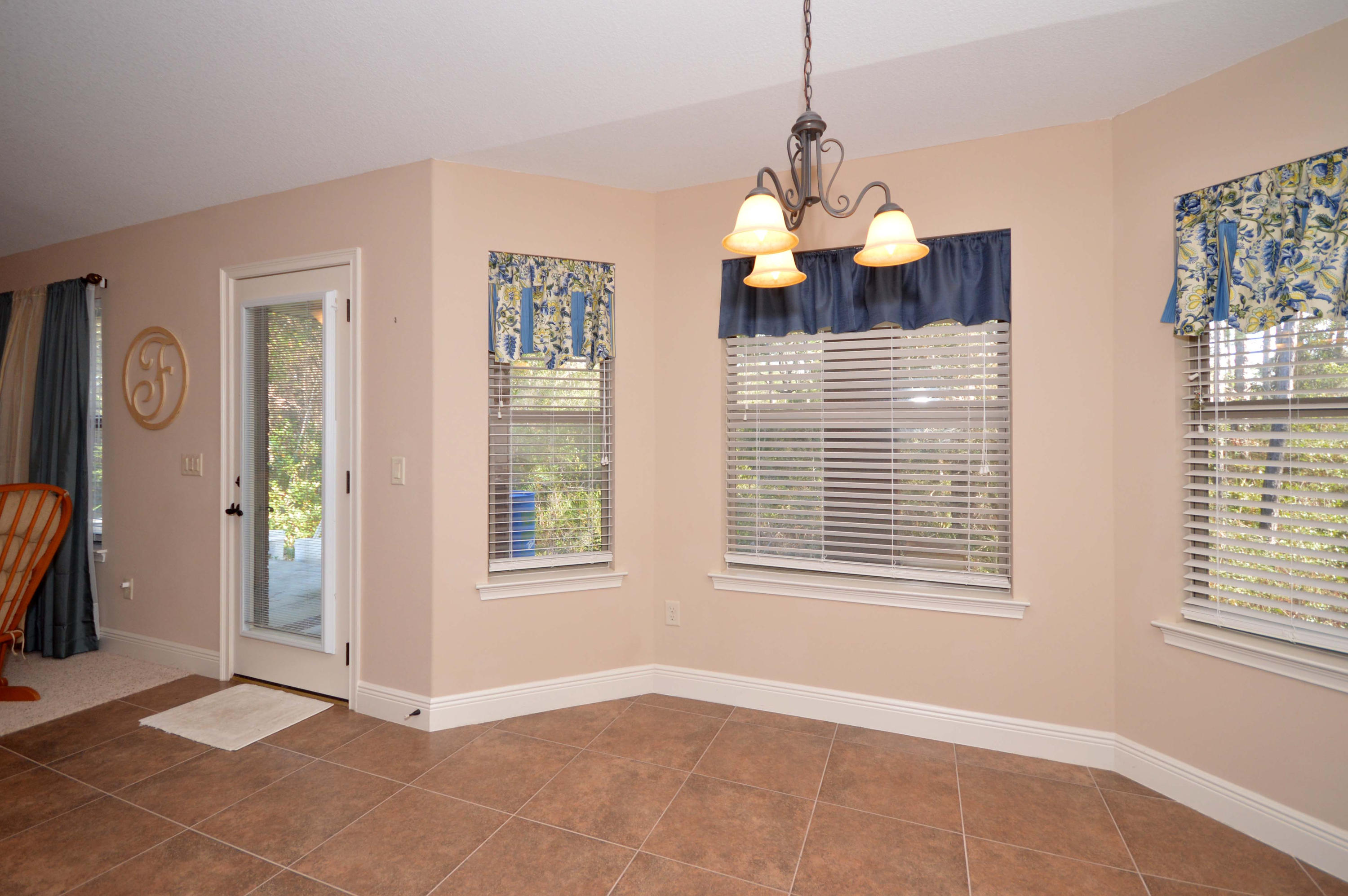 HOLLEY BY THE SEA - Residential