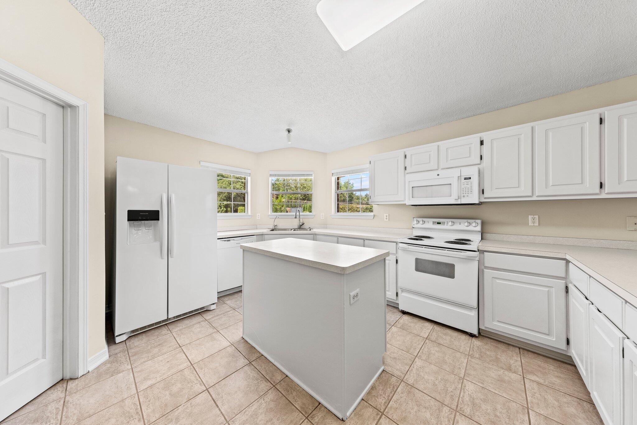 MAGNOLIA FOREST S/D PH 2 - Residential Lease