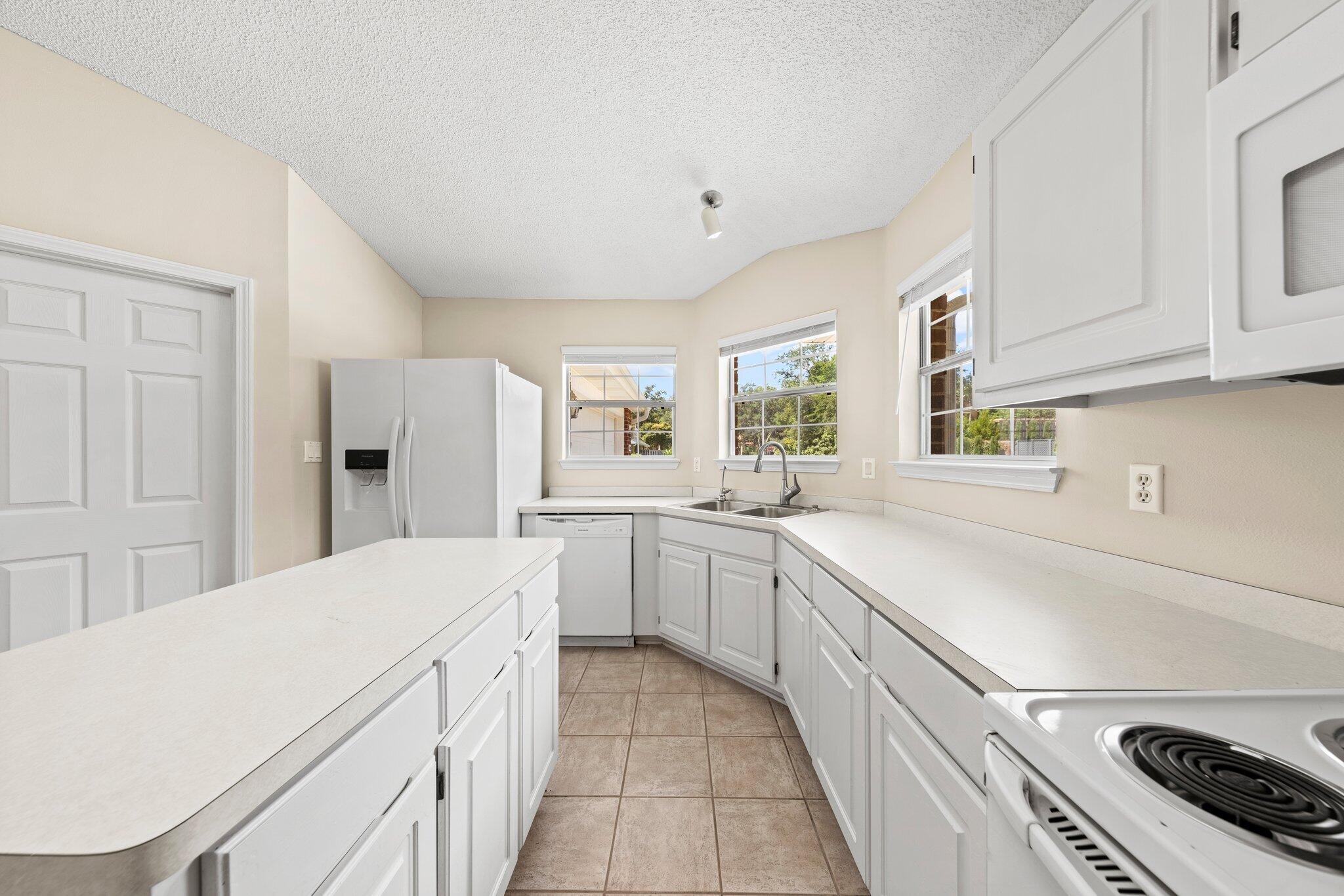 MAGNOLIA FOREST S/D PH 2 - Residential Lease