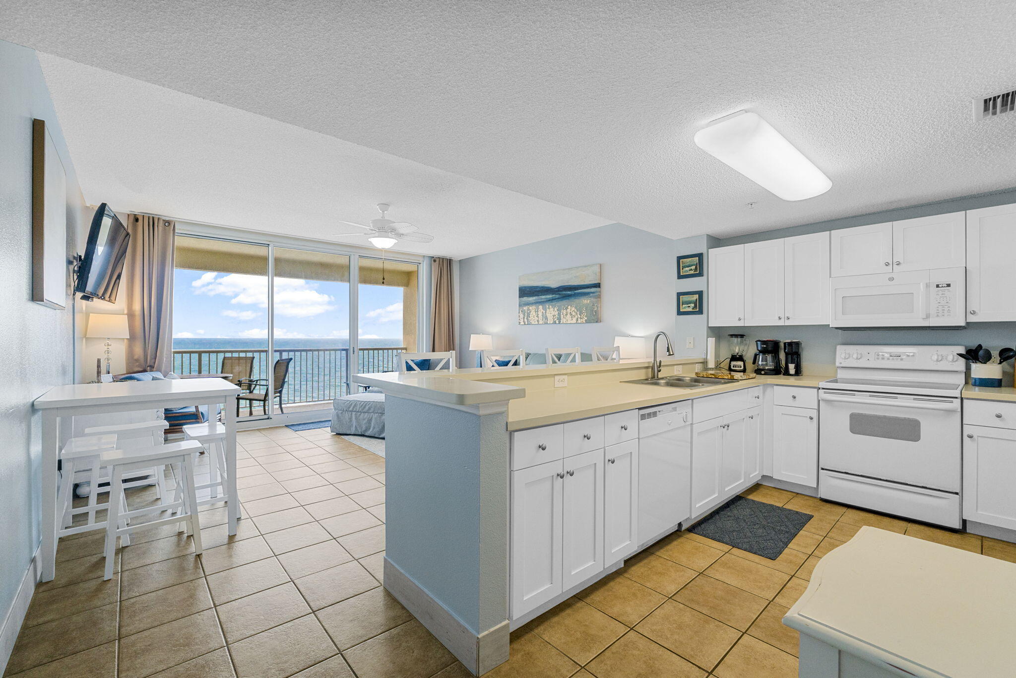 MAJESTIC BEACH TOWERS I - Residential