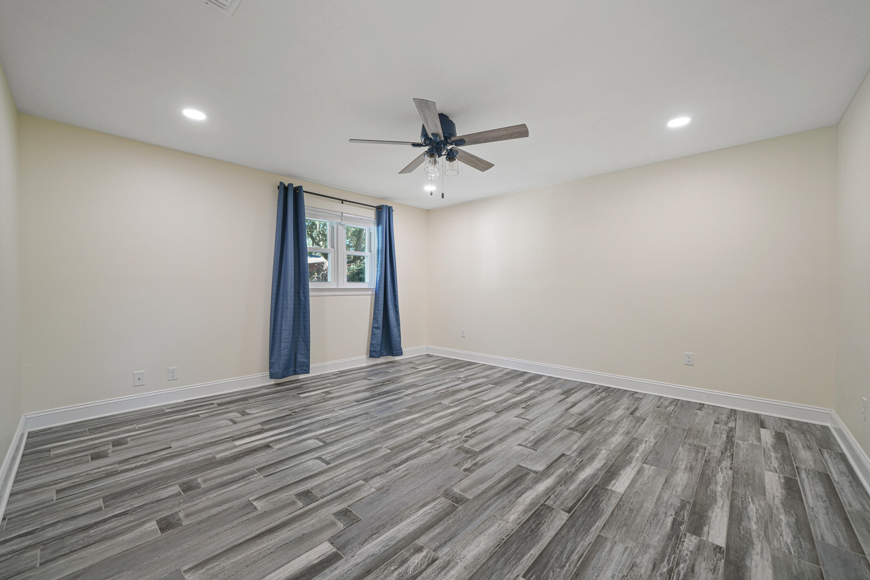 LONGWOOD - Residential