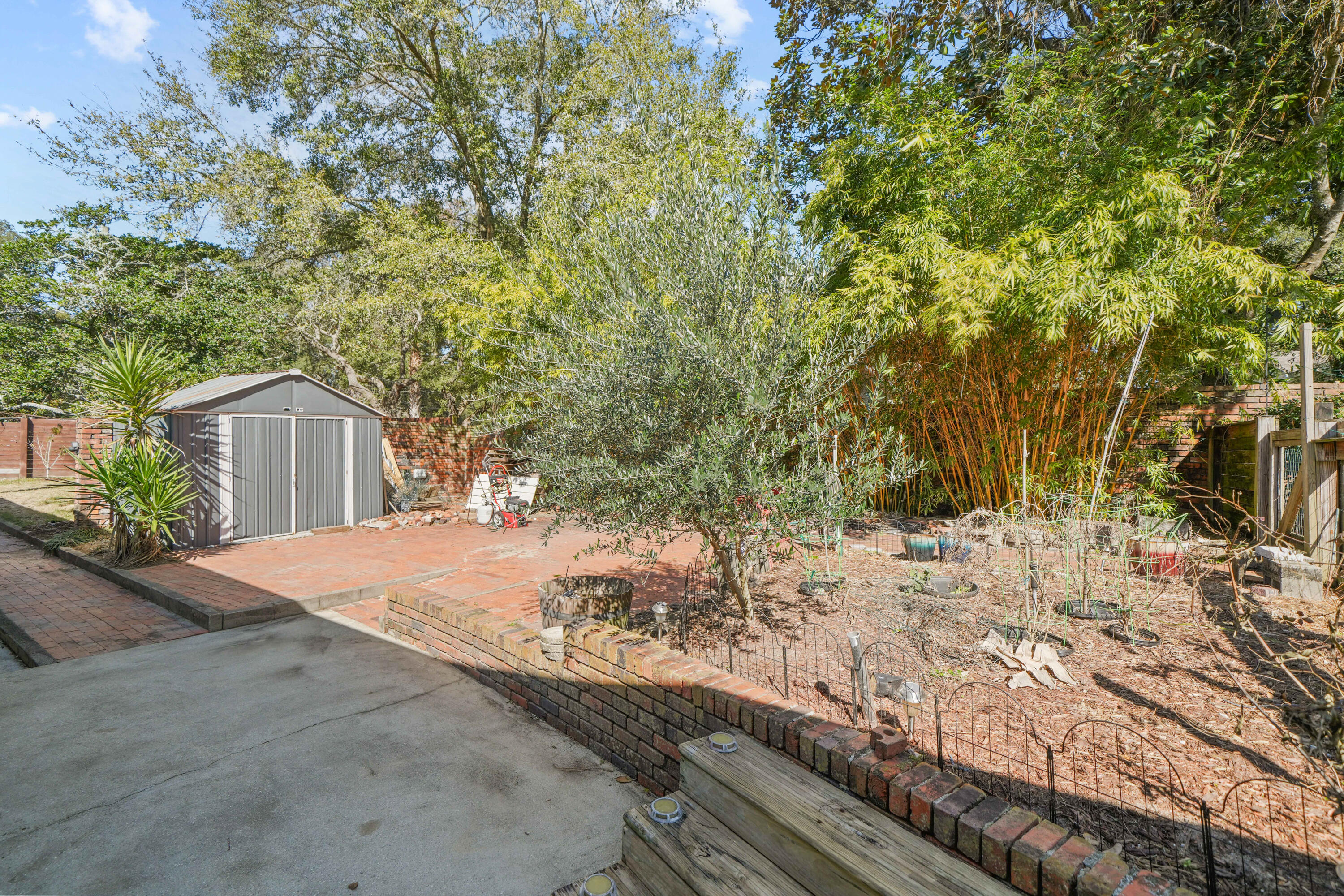 LONGWOOD - Residential