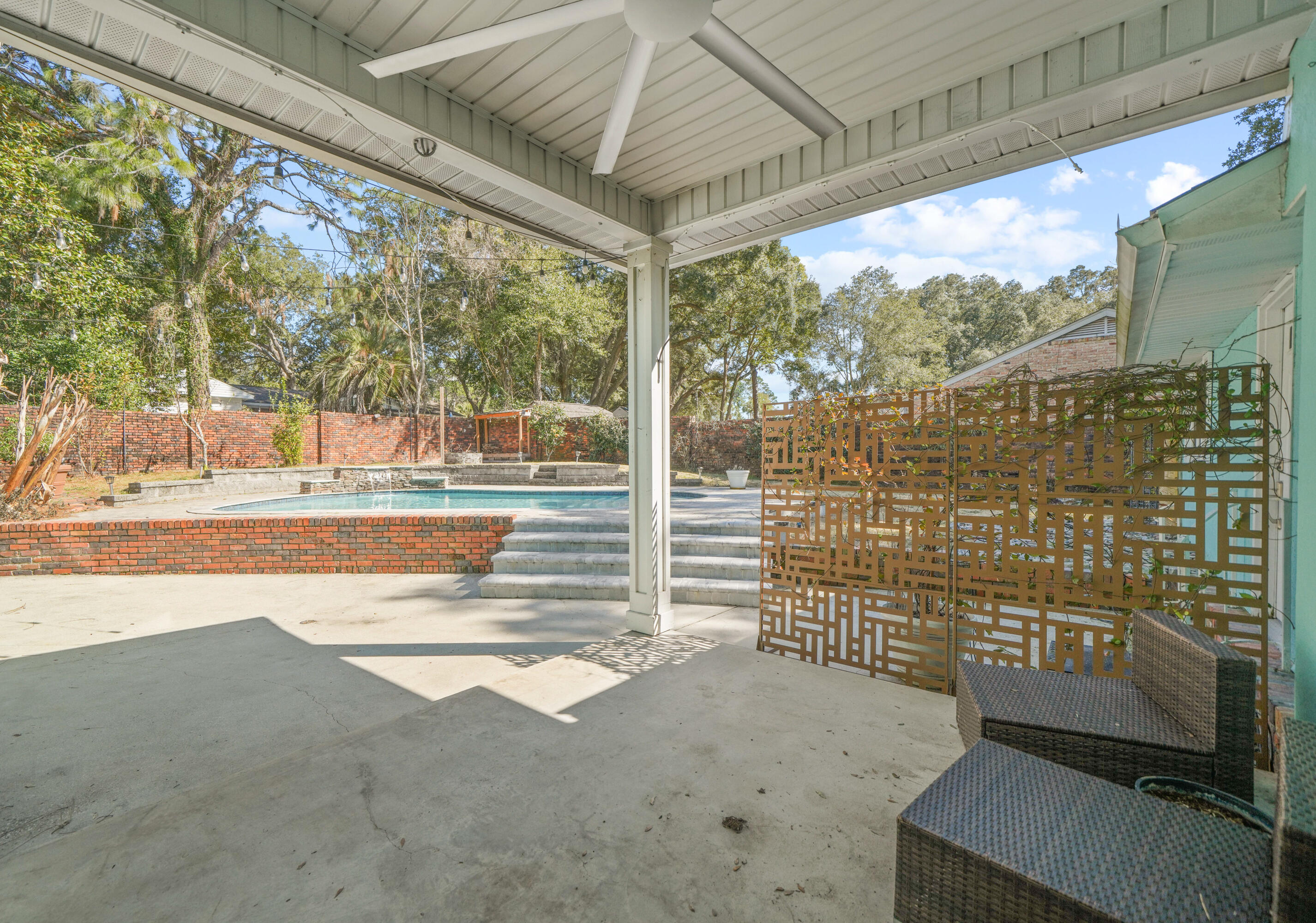 LONGWOOD - Residential