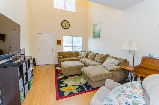 MERIDIAN SQUARE TOWNHOMES - Residential