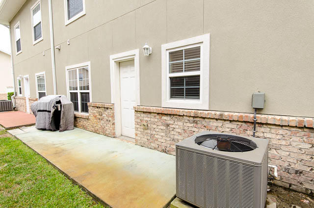 MERIDIAN SQUARE TOWNHOMES - Residential