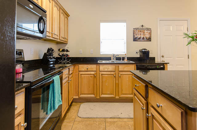 MERIDIAN SQUARE TOWNHOMES - Residential