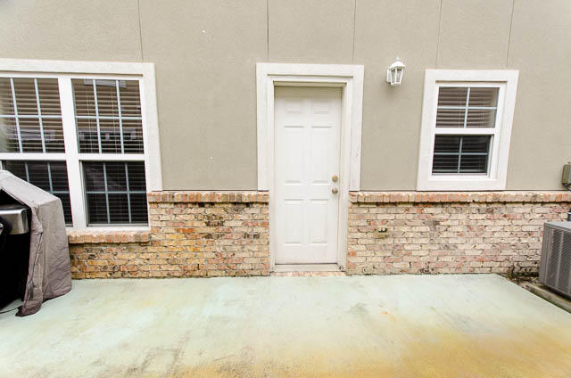 MERIDIAN SQUARE TOWNHOMES - Residential