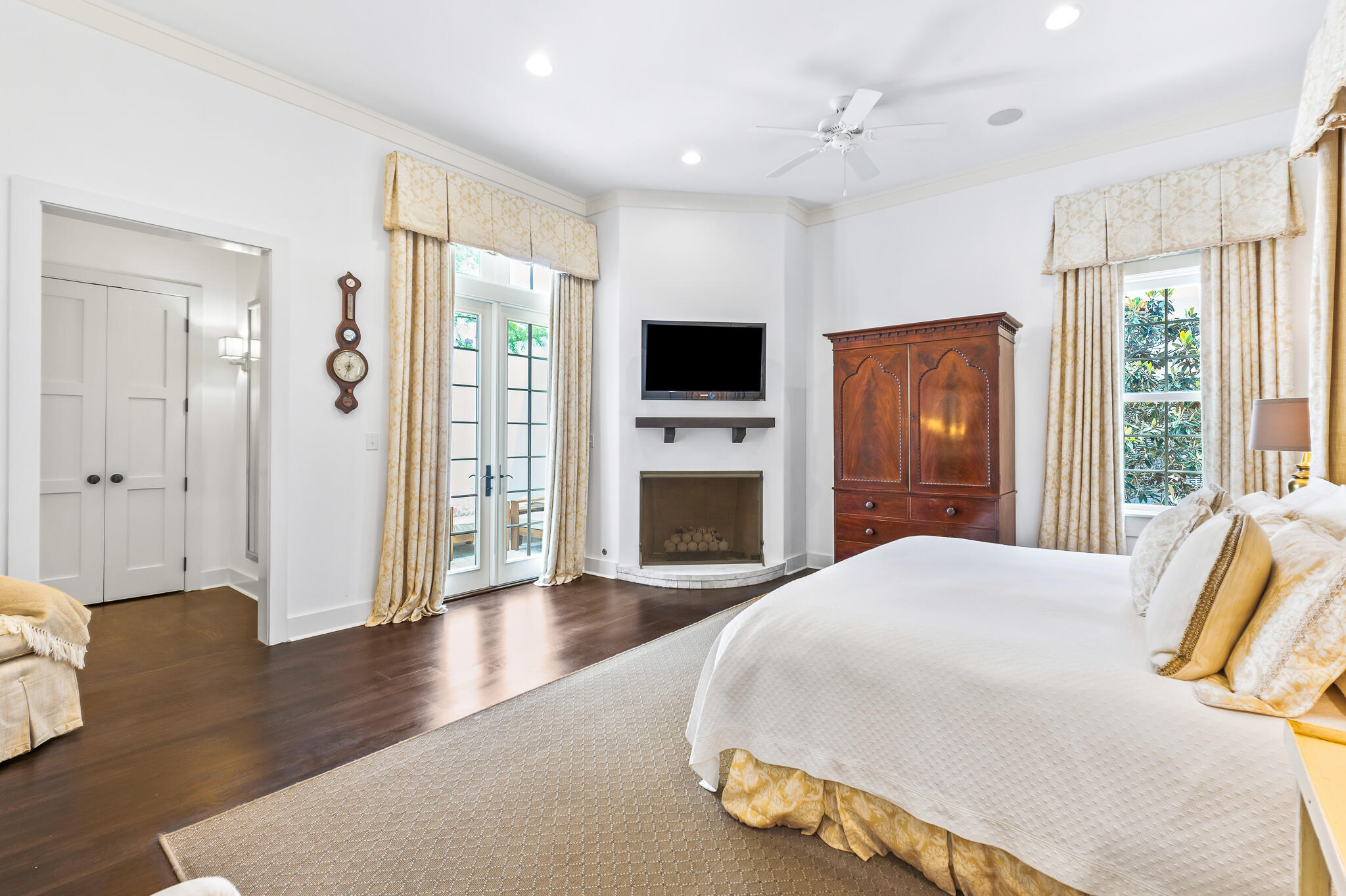 ALYS BEACH - Residential