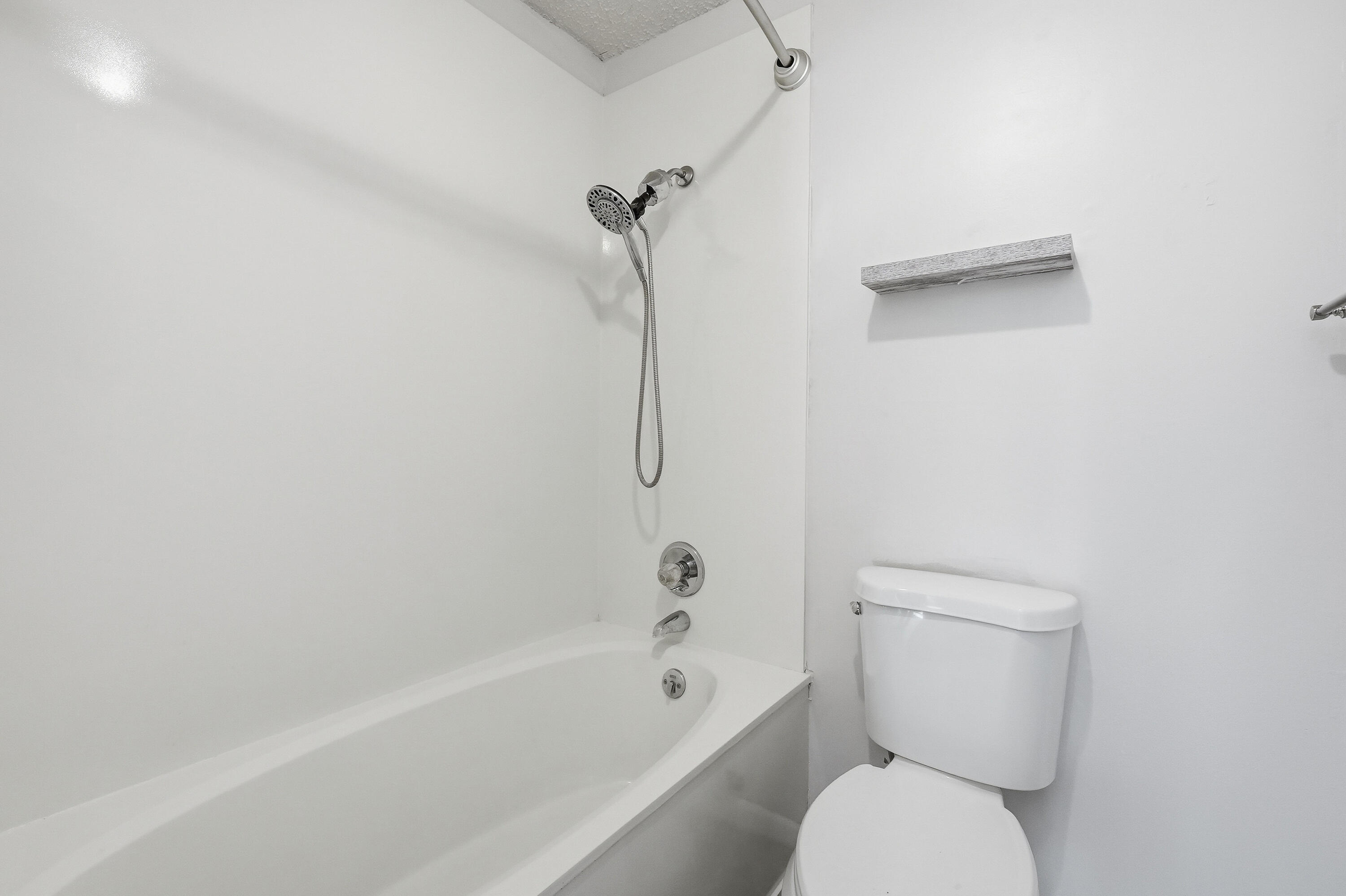 MARINA COVE VILLAGE PH 1 - Residential Lease