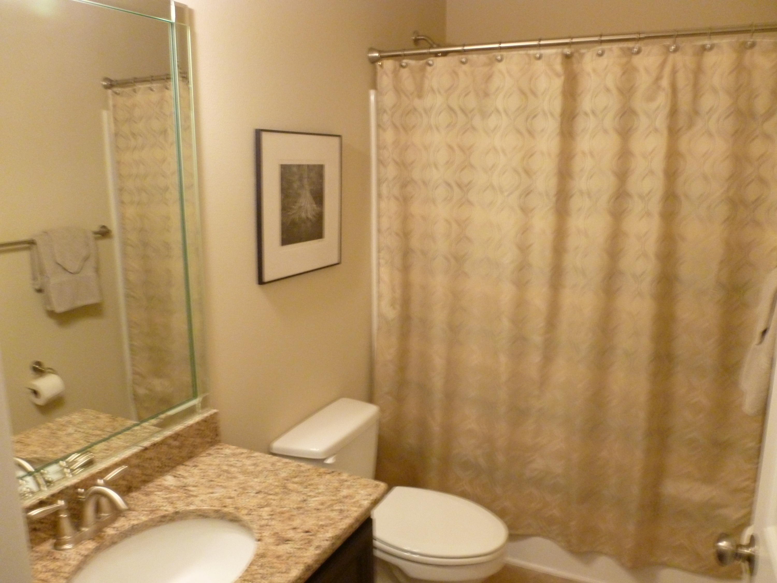 WHISPERING LAKE - Residential