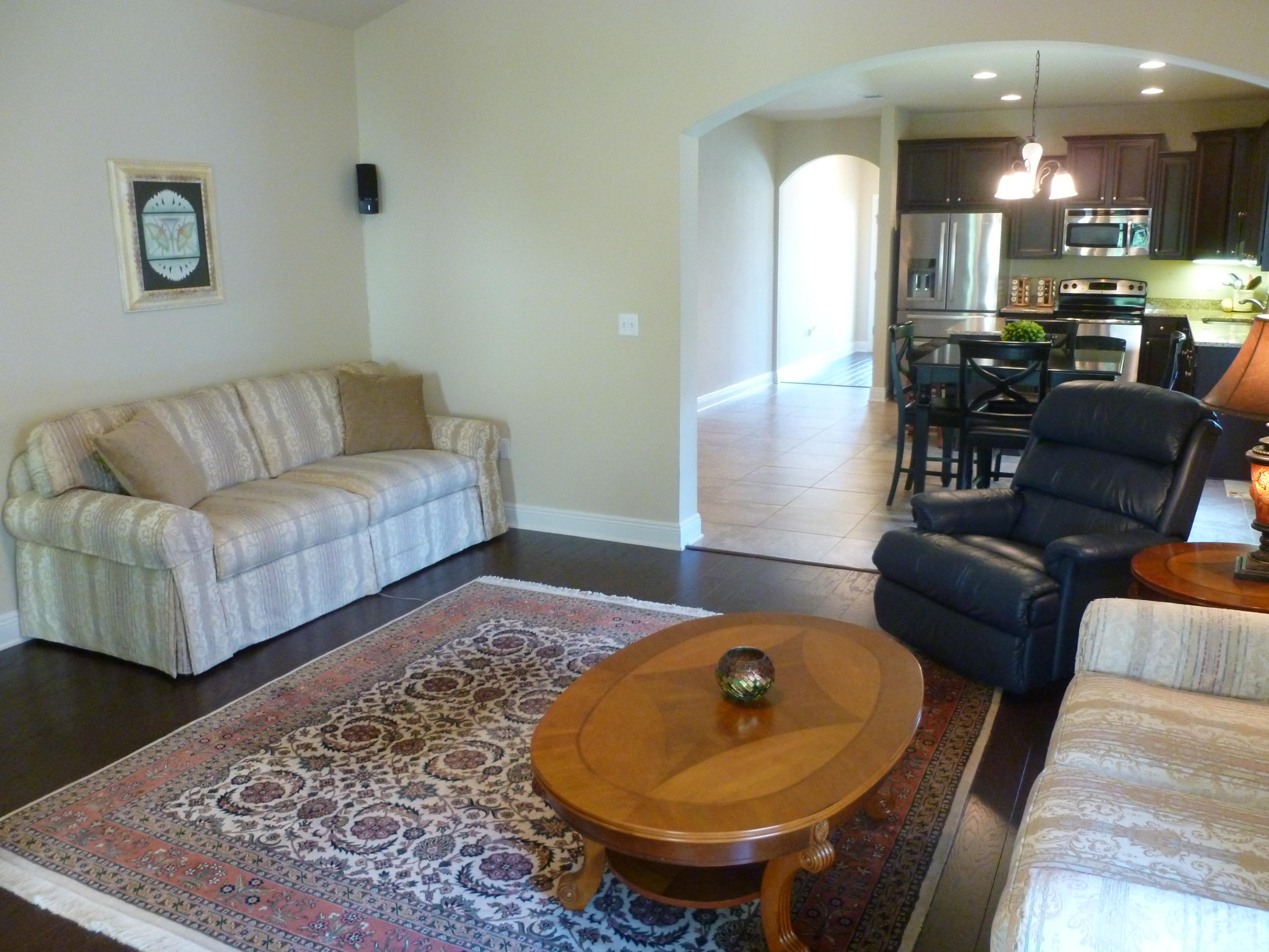 WHISPERING LAKE - Residential