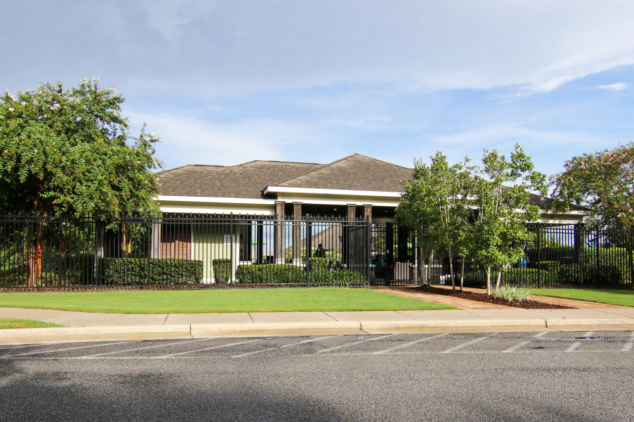 REDSTONE COMMONS PH 3 - Residential