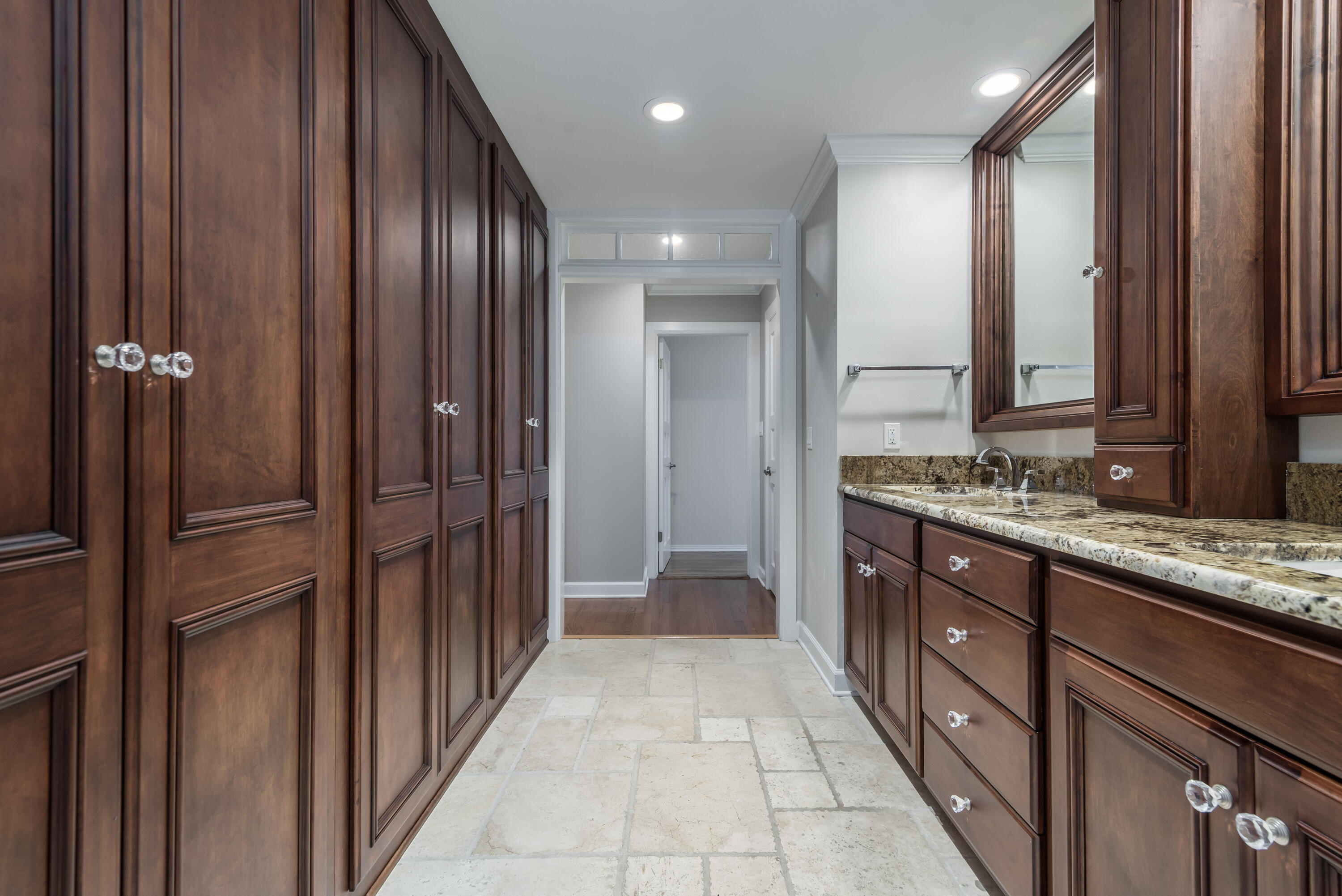 NORTHCLIFFE - Residential