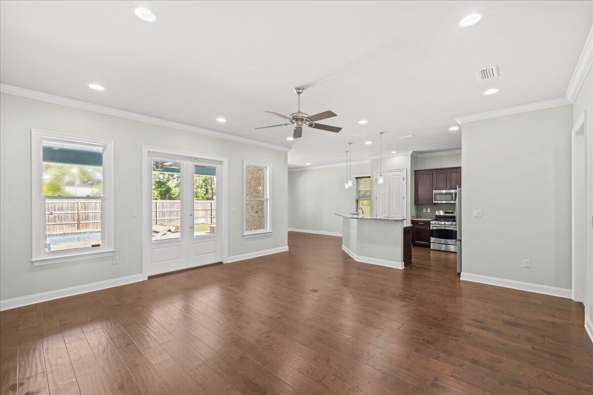 MAGNOLIA WOODS - Residential