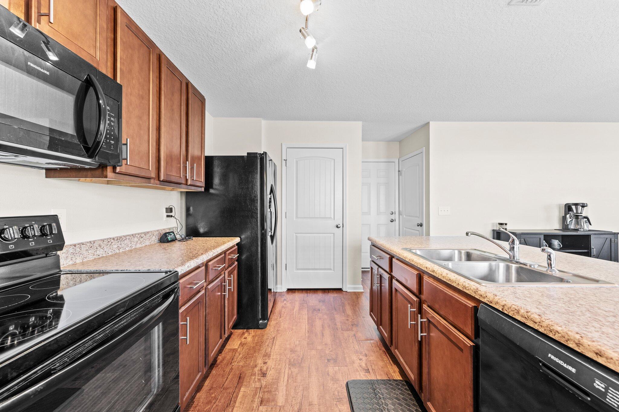 MAGNOLIA BEND - Residential