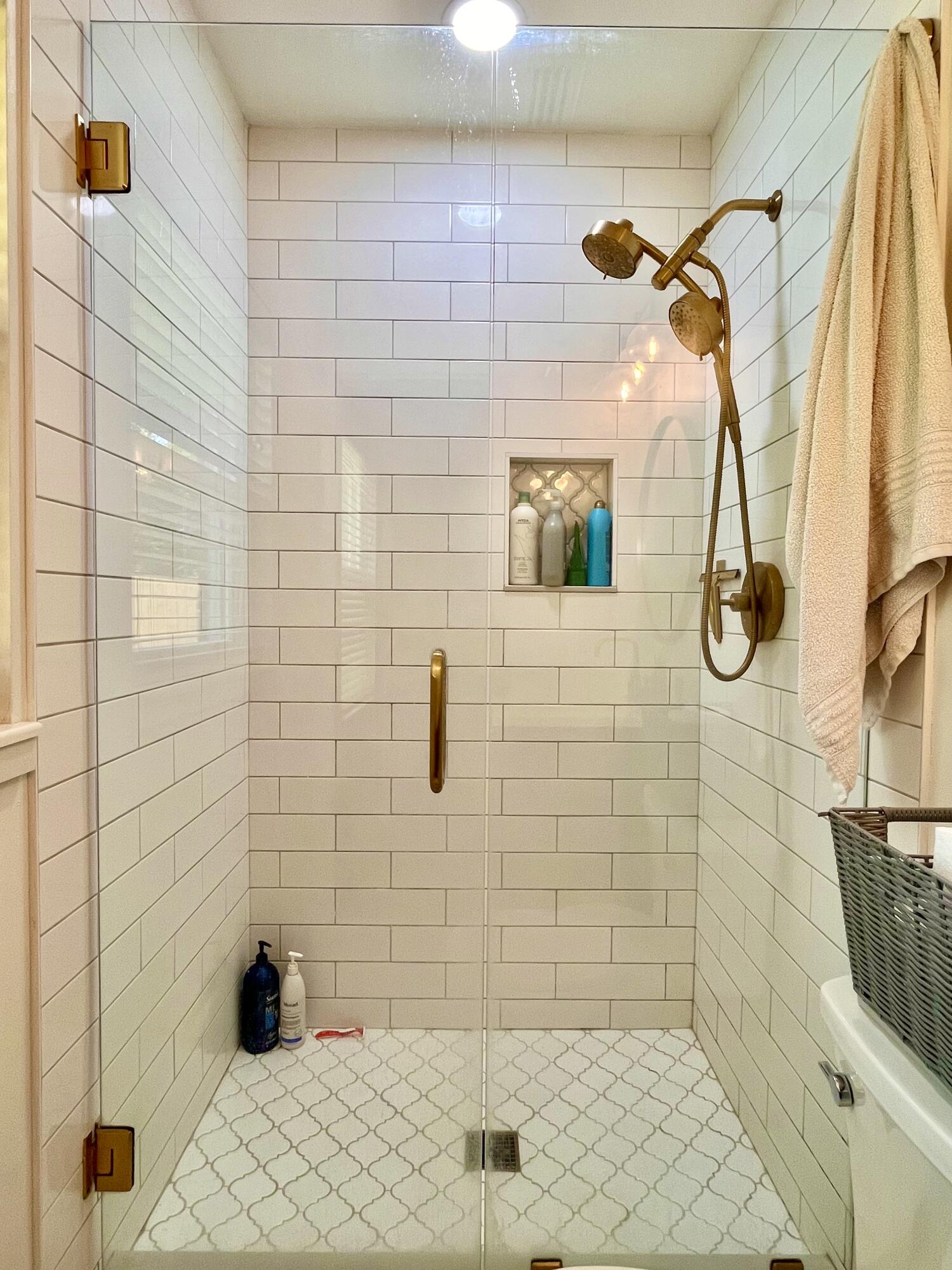 CAROL ANNE MANOR - Residential