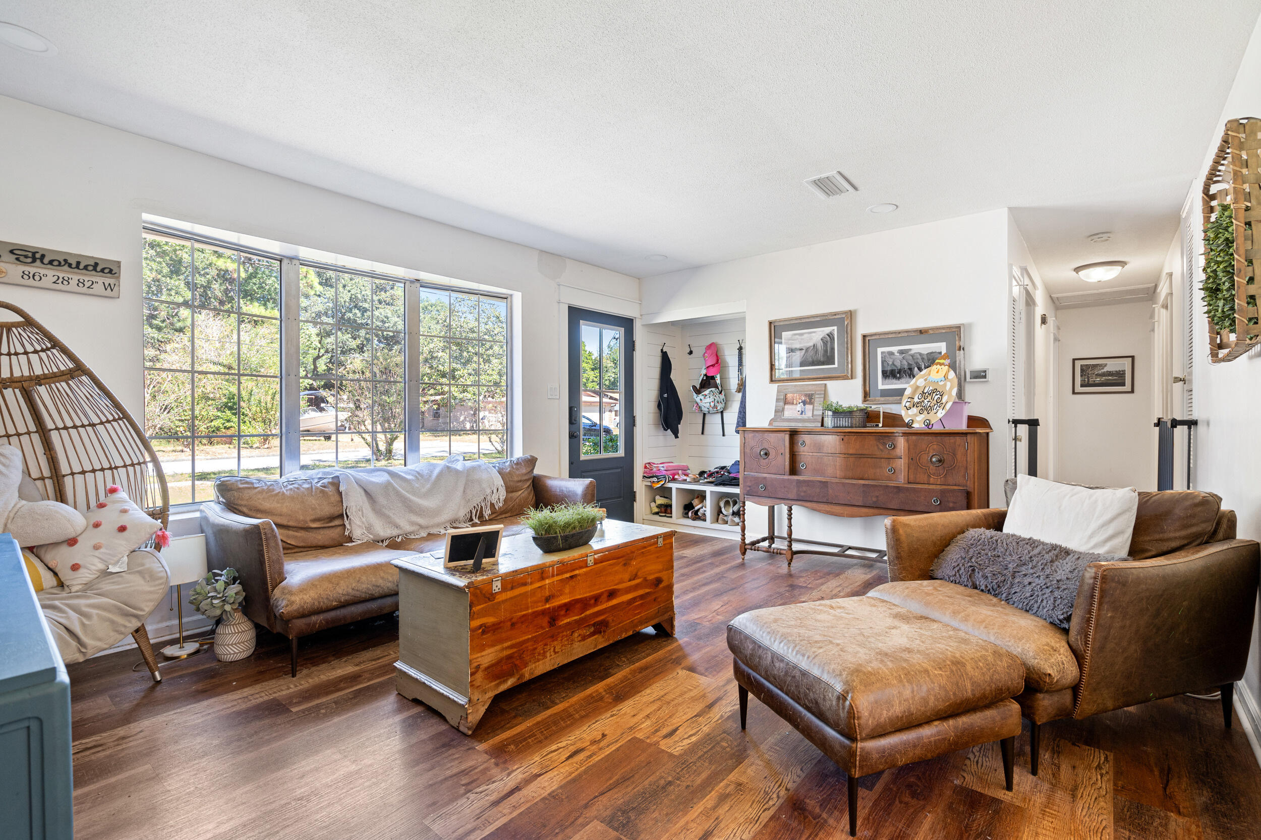 CAROL ANNE MANOR - Residential