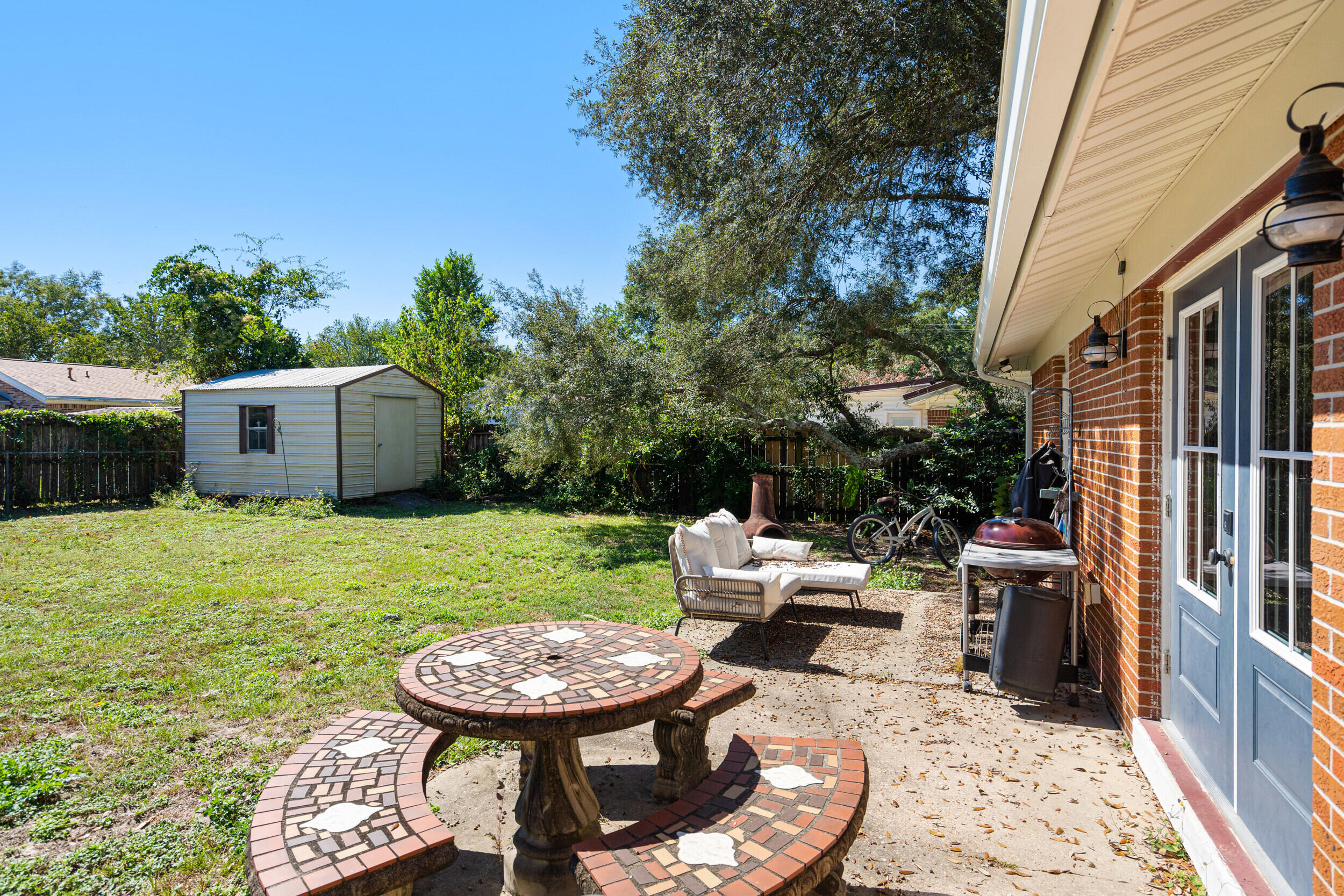 CAROL ANNE MANOR - Residential