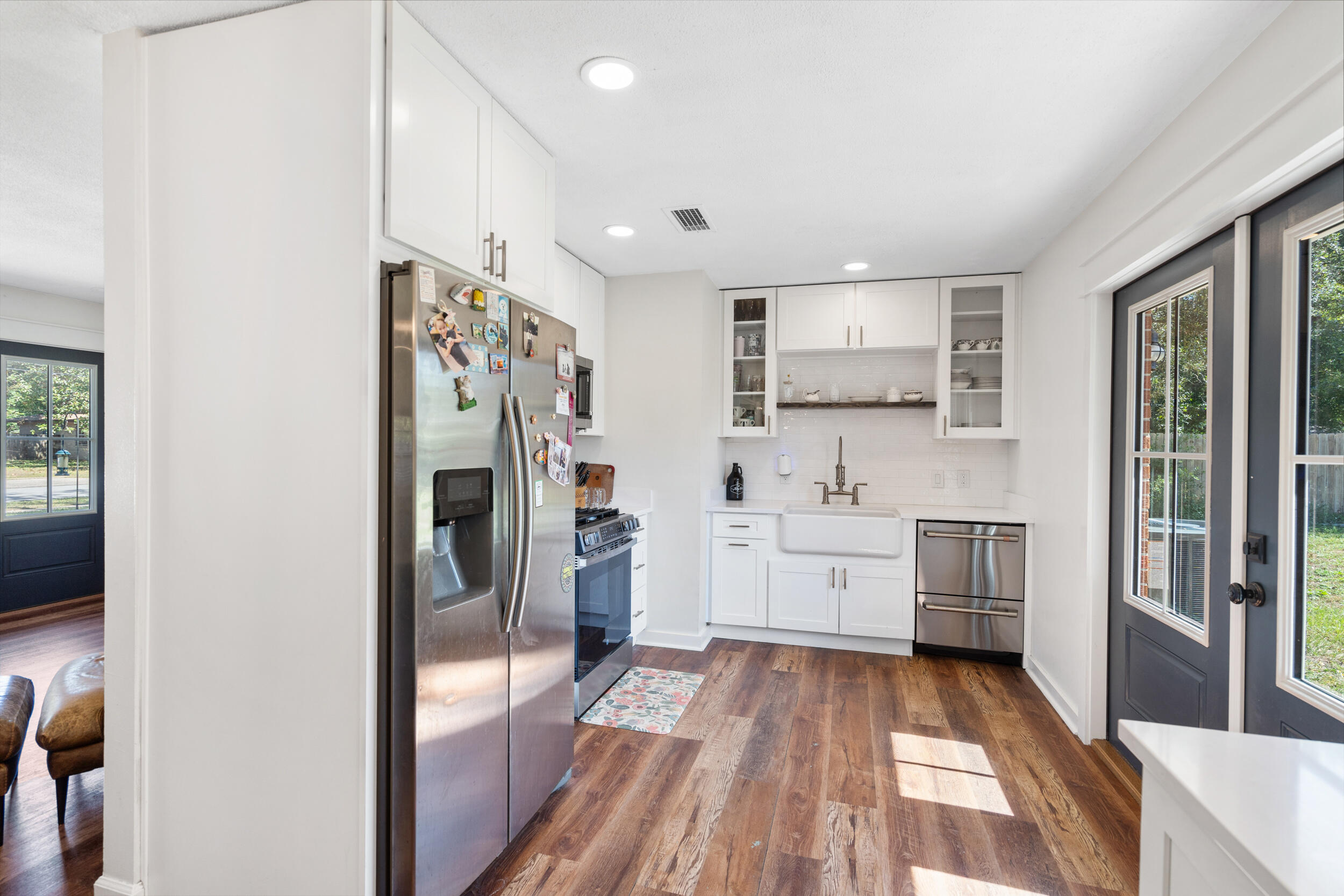 CAROL ANNE MANOR - Residential
