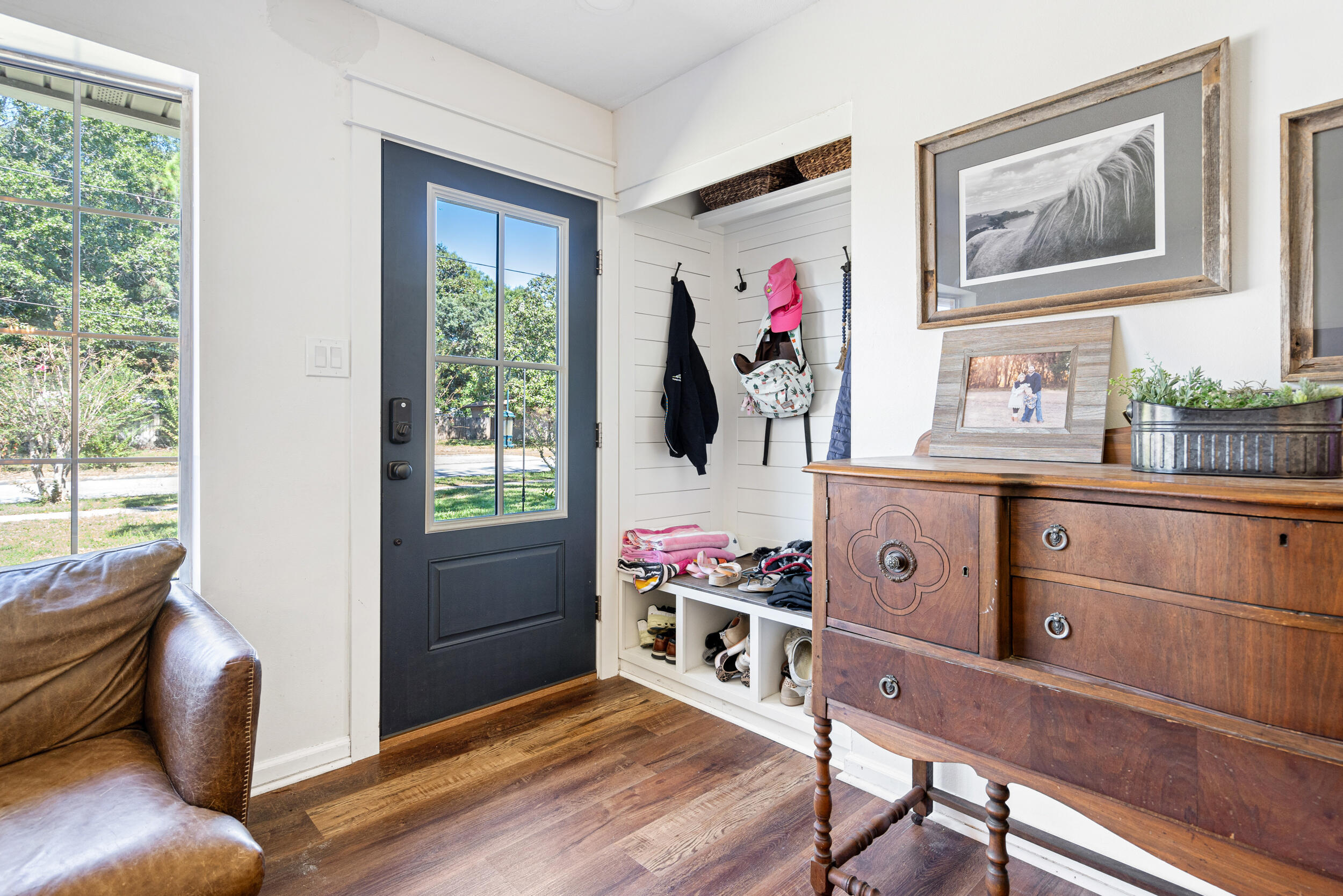 CAROL ANNE MANOR - Residential