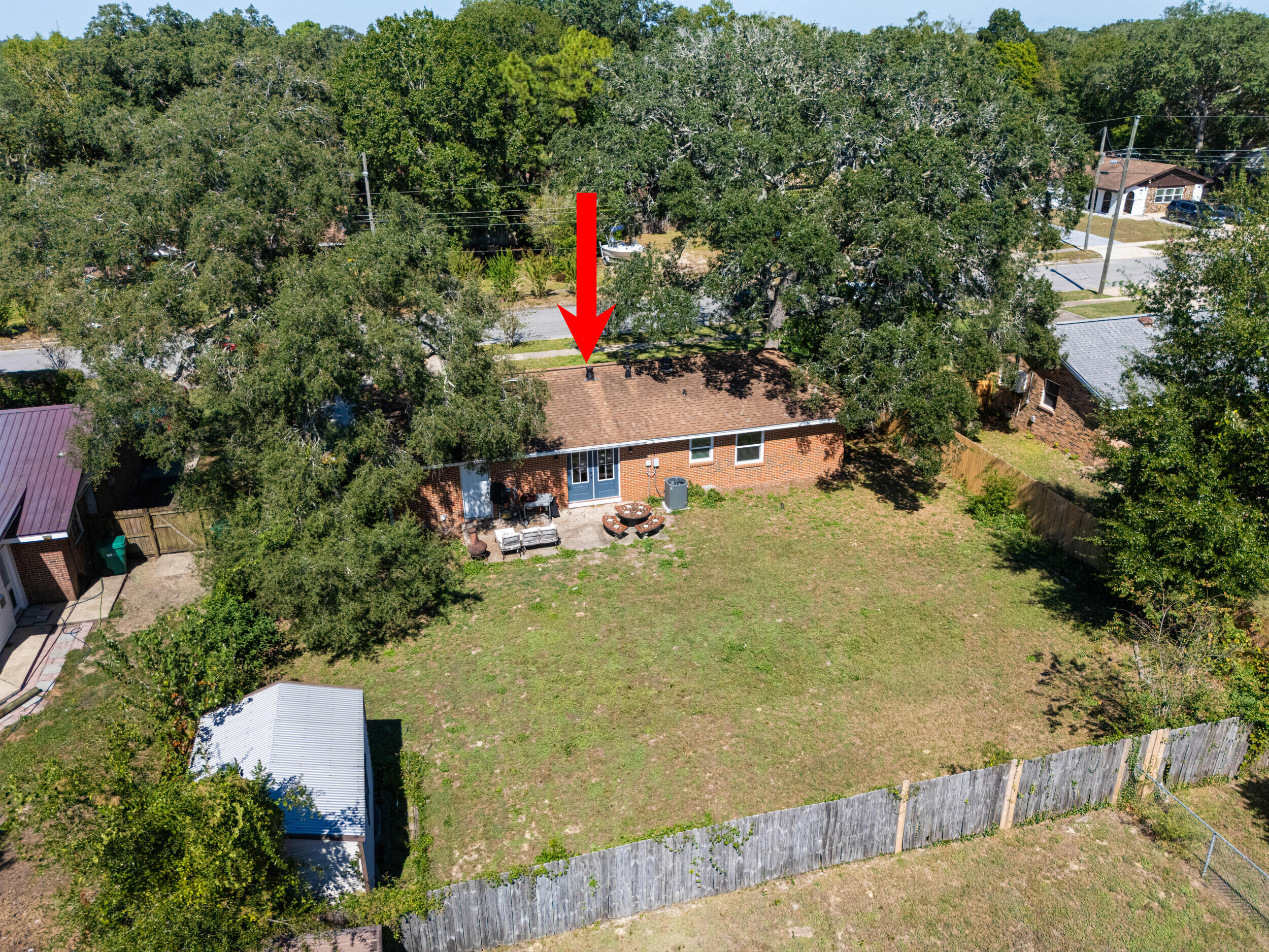 CAROL ANNE MANOR - Residential