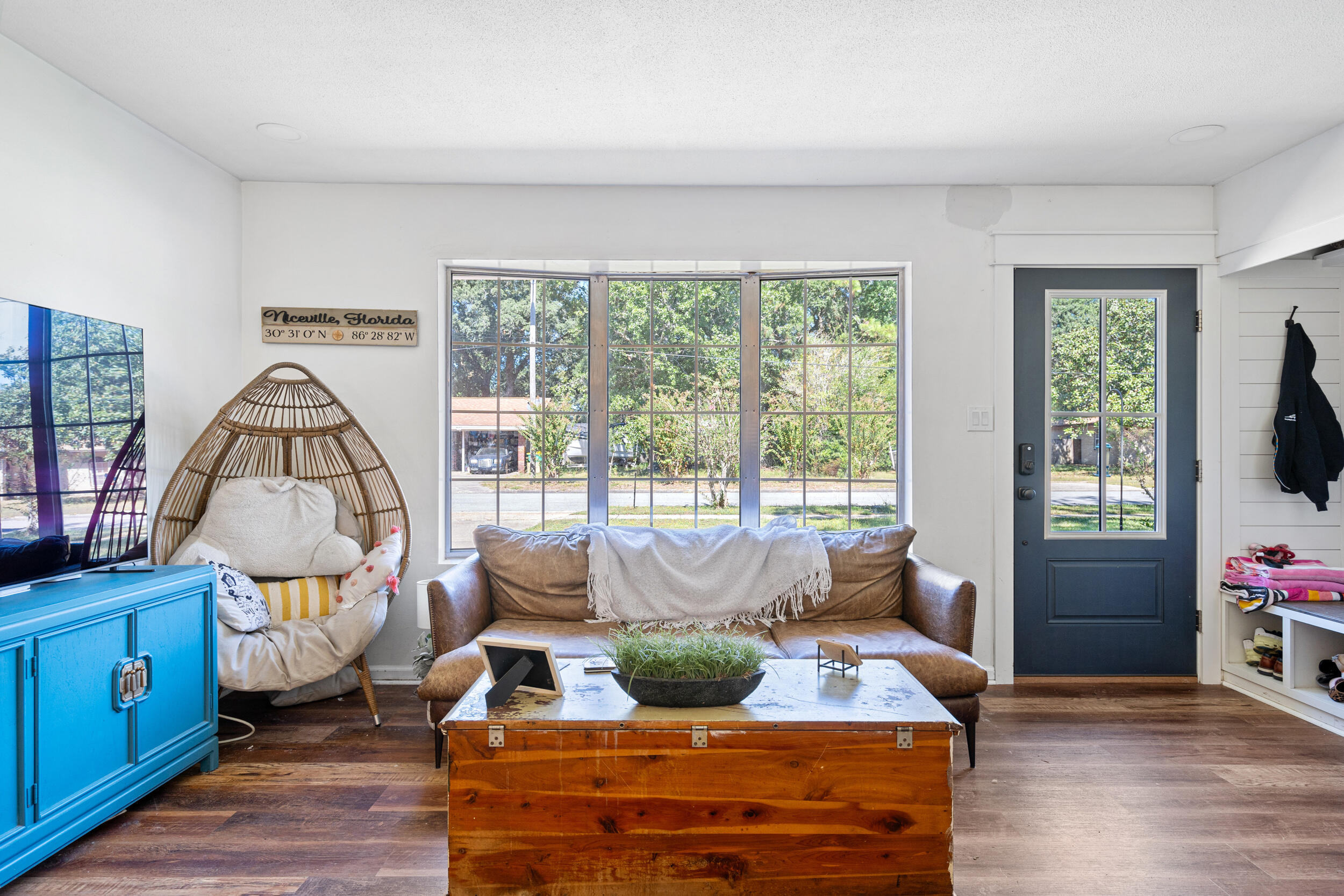 CAROL ANNE MANOR - Residential