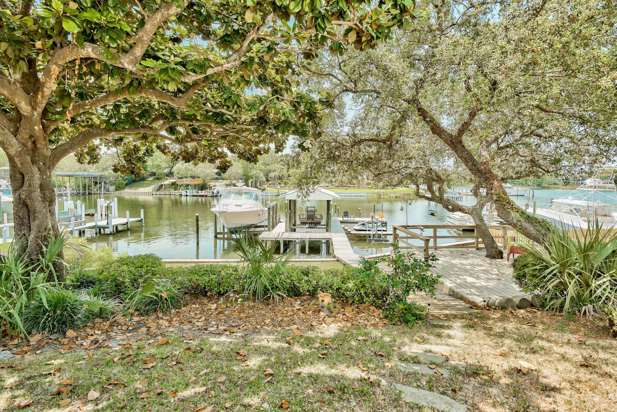 JOES BAYOU 1ST ADDN - Residential
