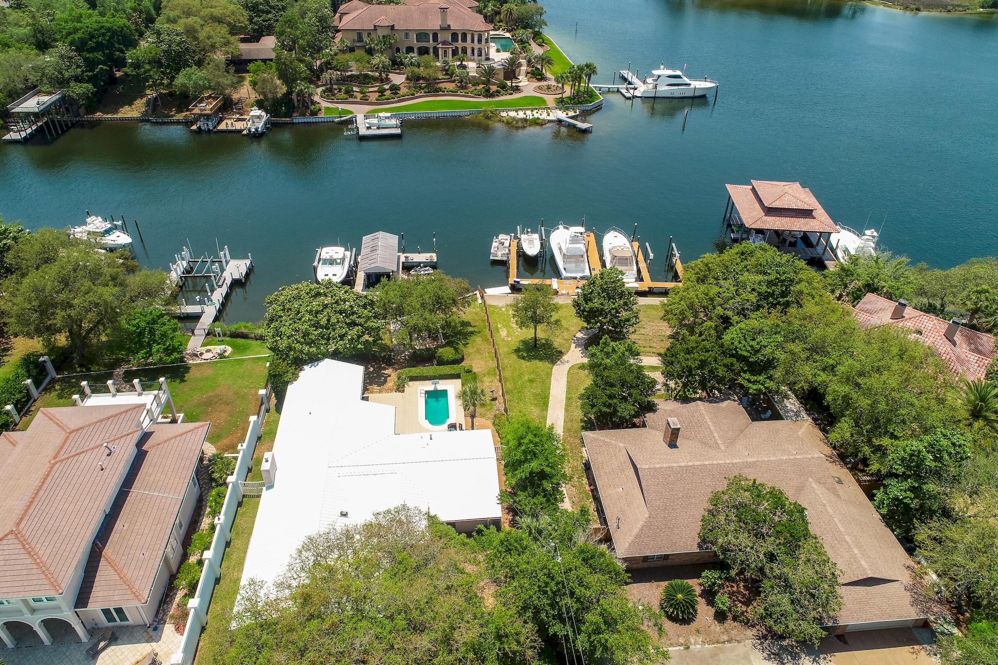 JOES BAYOU 1ST ADDN - Residential