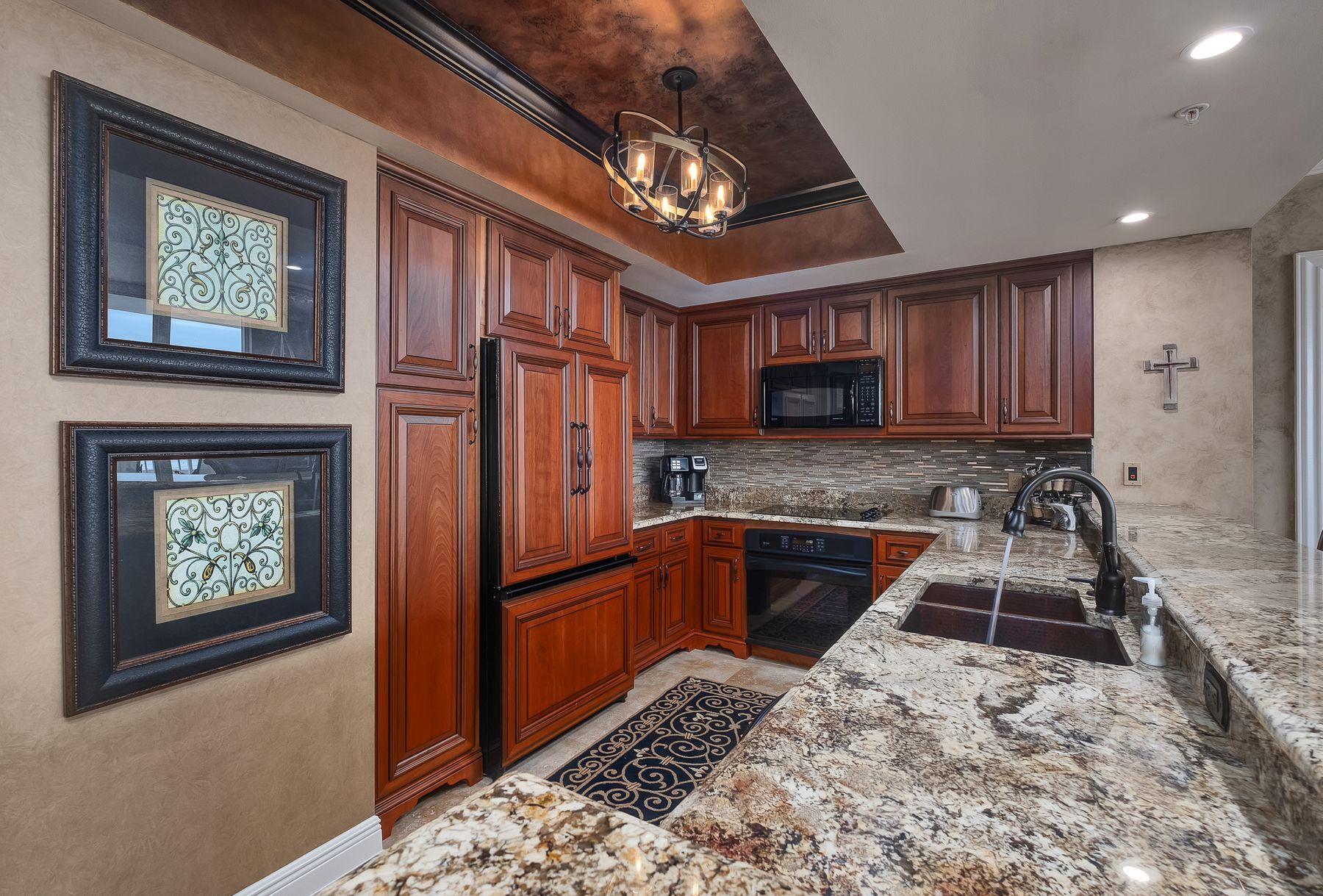 ST. BARTH AT SILVER SHELLS - Residential