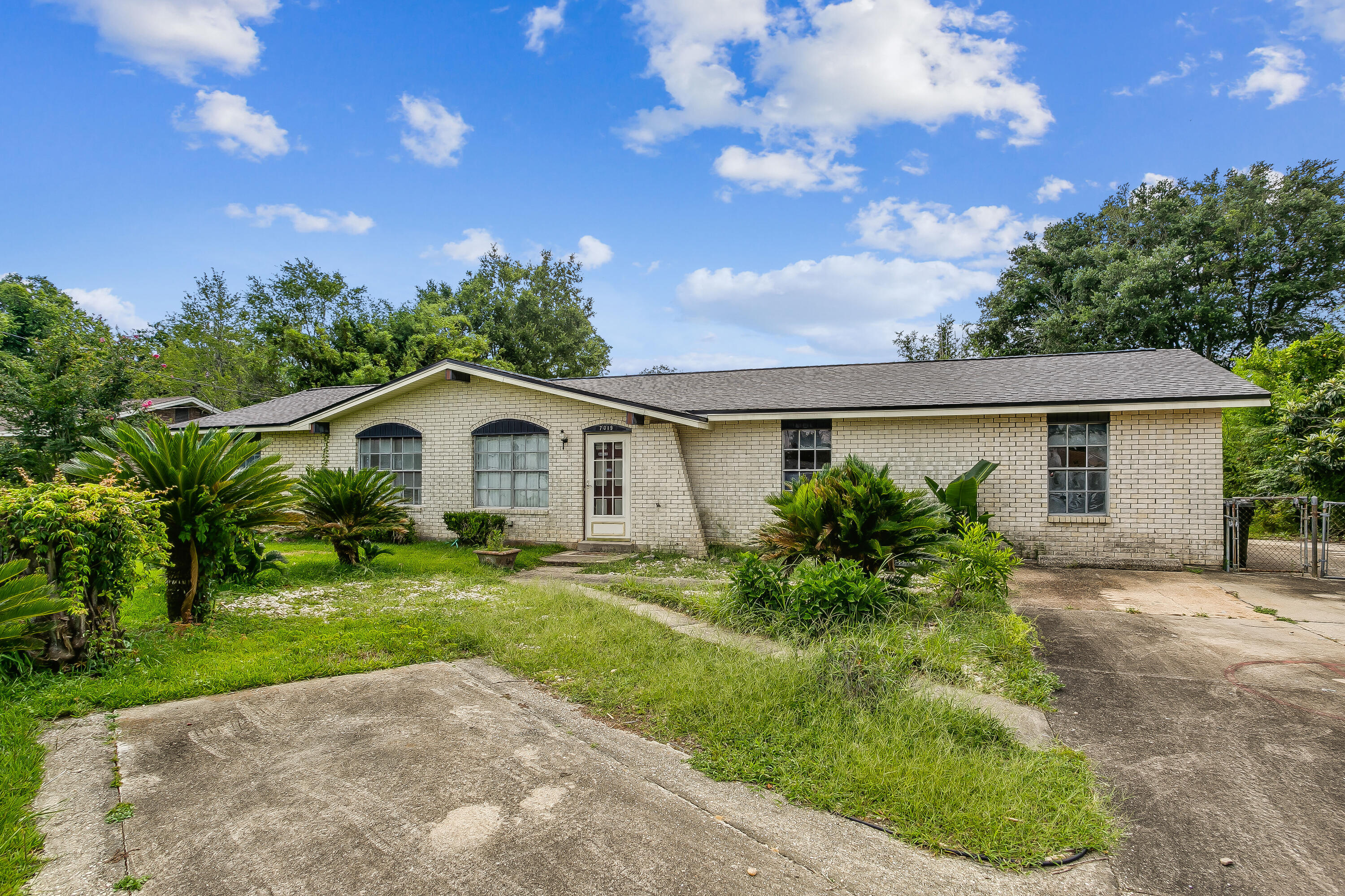 BEAUCLERC ESTATES - Residential