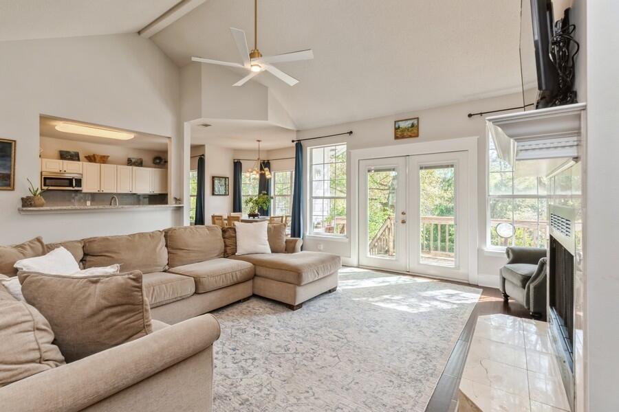 HUNTINGTON S/D PH 1 - Residential Lease
