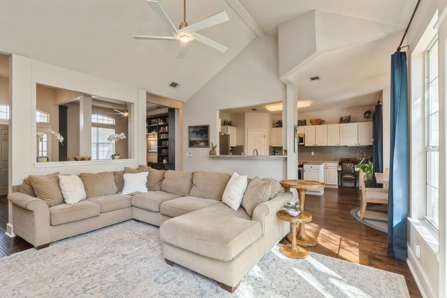 HUNTINGTON S/D PH 1 - Residential Lease