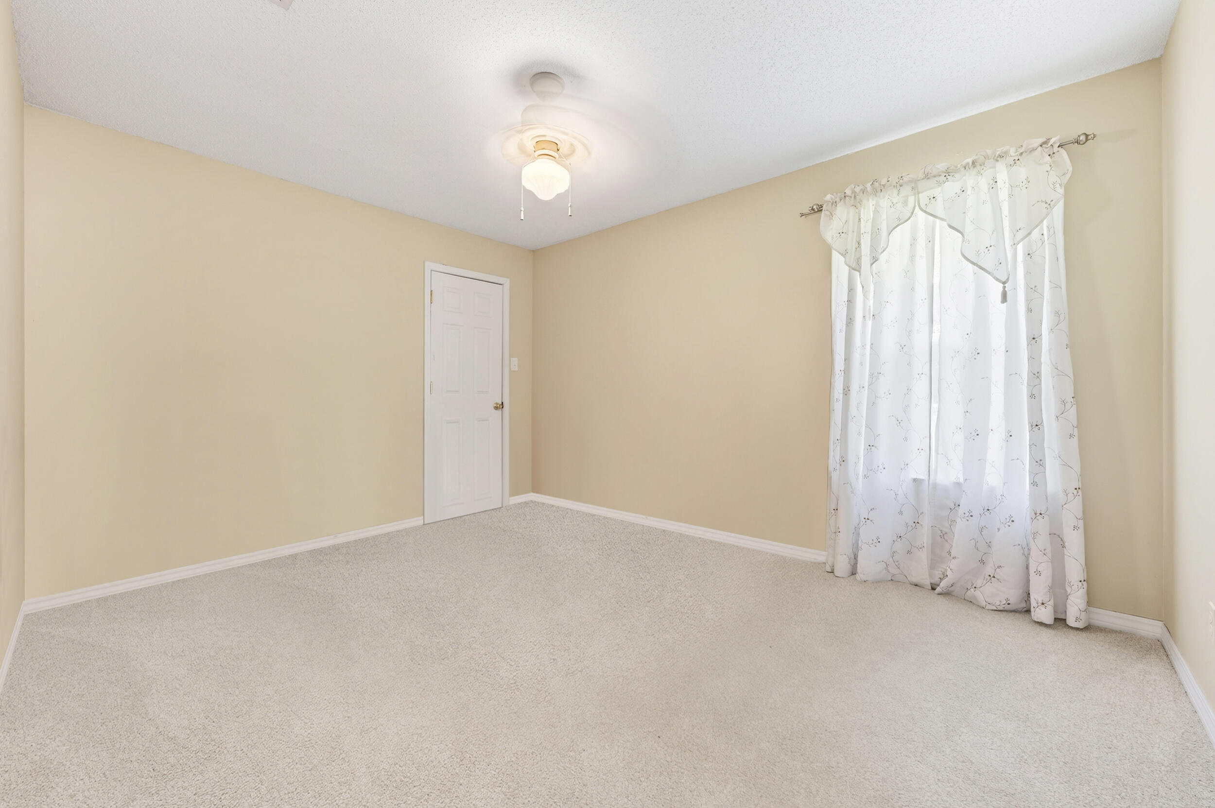BEG AT NW COR OF SEC S 0 DEG 57 MIN 52 SEC W ALG W LI 1335 34/100 FT TO SW COR OF NW 1/4 OF NW 1/4 - Residential
