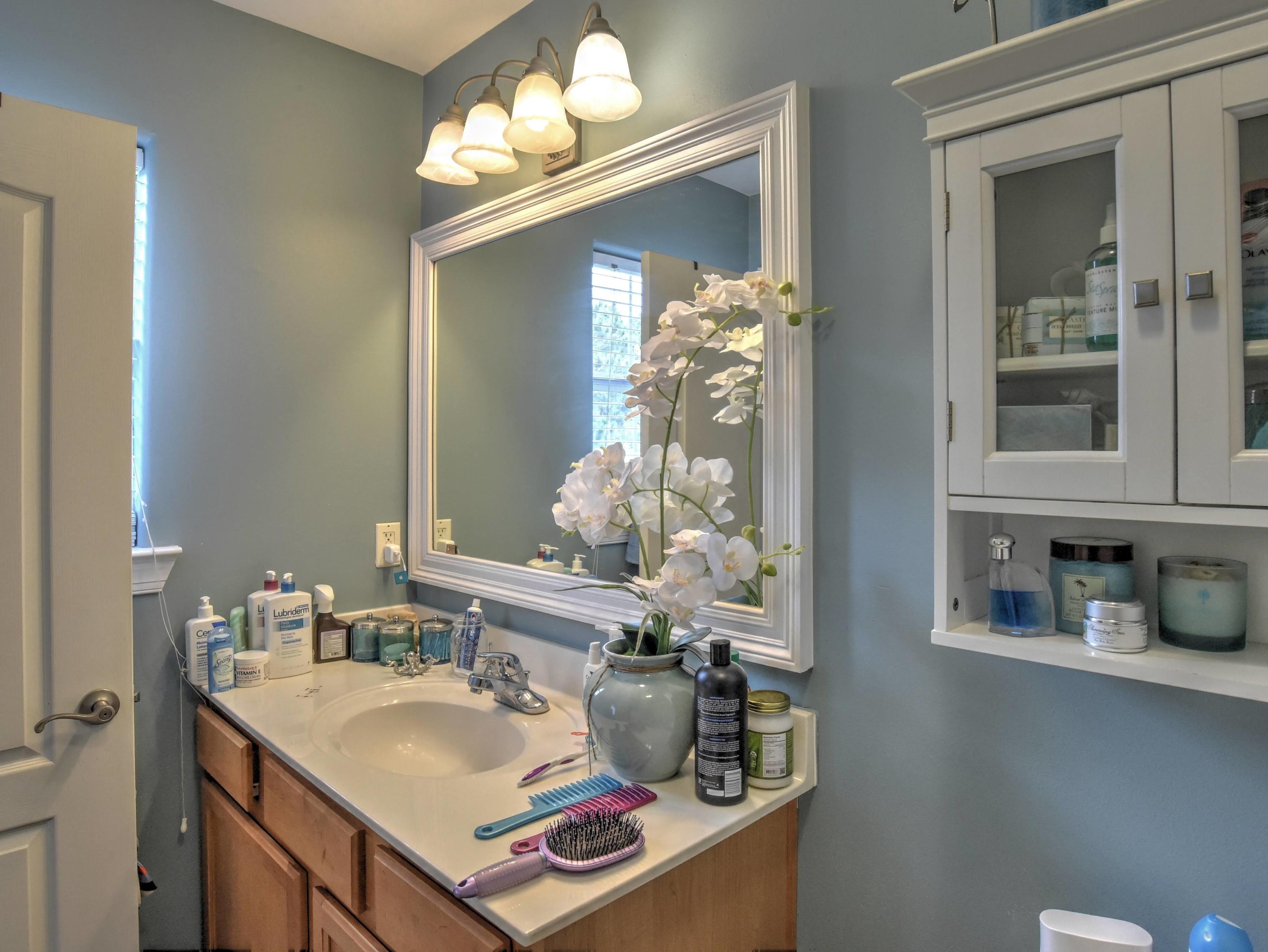 OLD BAY T/H - Residential Lease