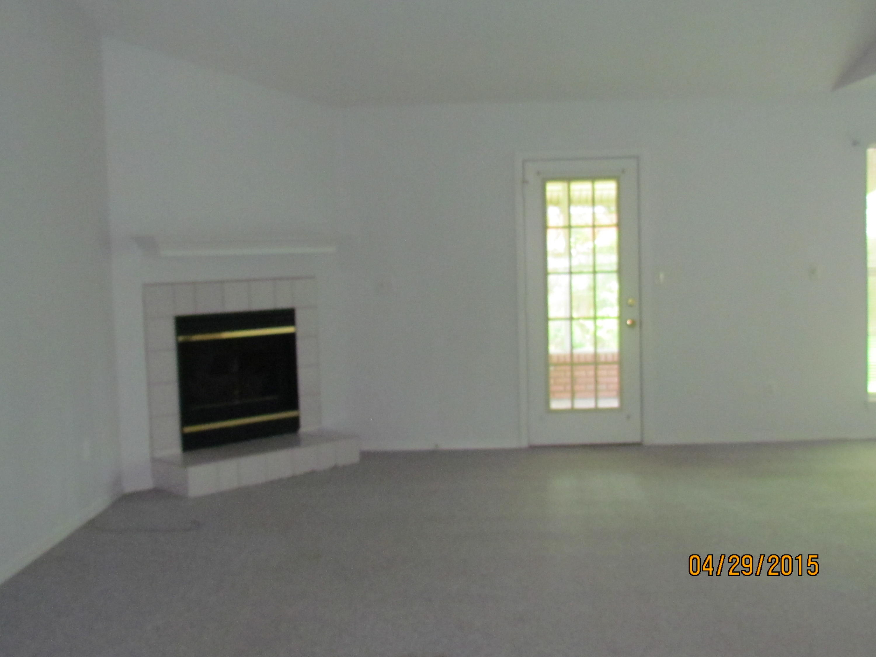 PARKWOOD SQUARE PH 1 - Residential Lease