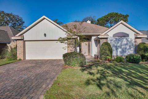 Photo of 924 Shalimar Point Drive, Shalimar, FL 32579 (MLS # 988366) Photo of 924 Shalimar Point Drive, Shalimar, FL 32579 (MLS # 988366)