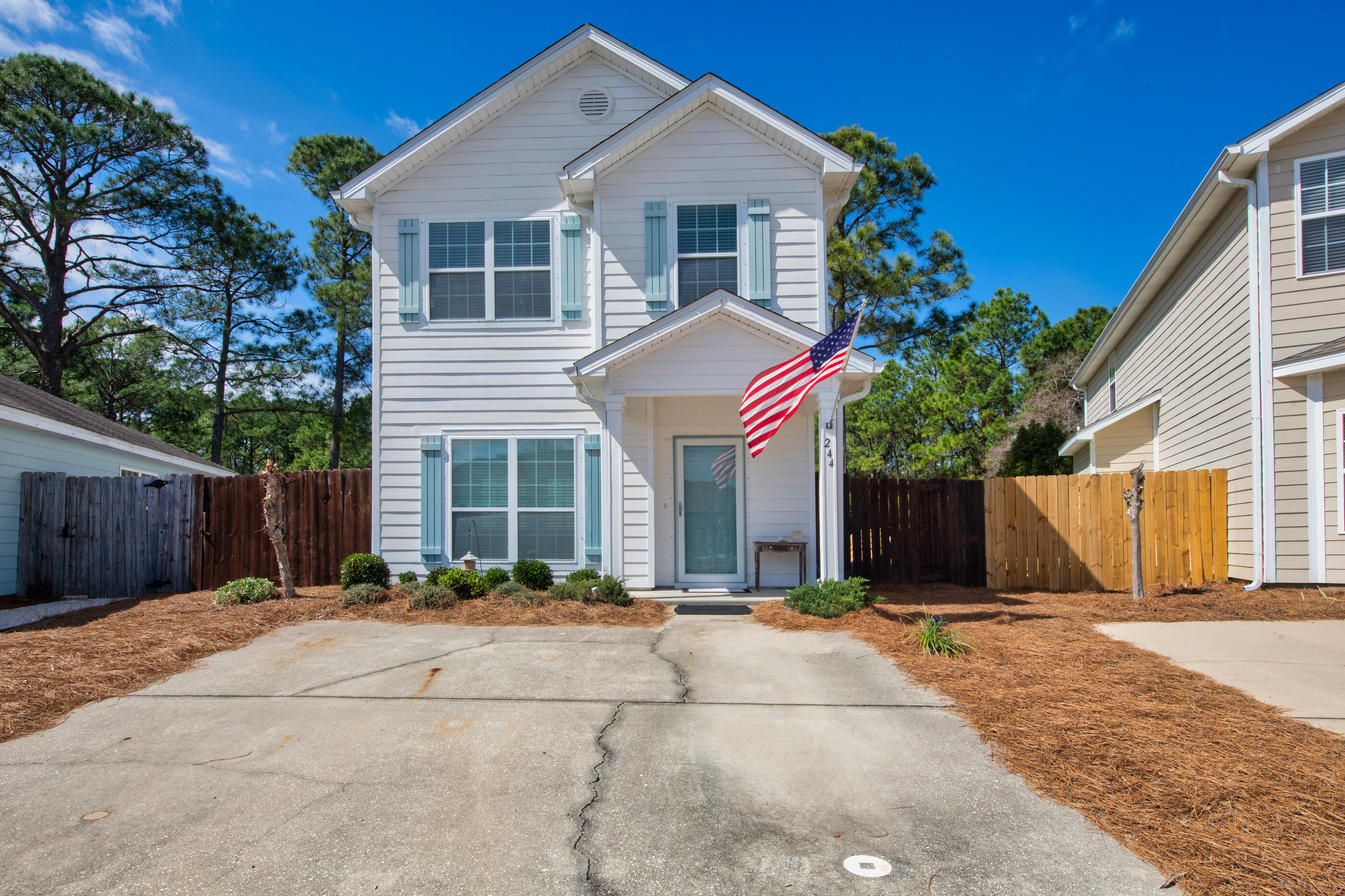 WATER OAKS T/H - Residential