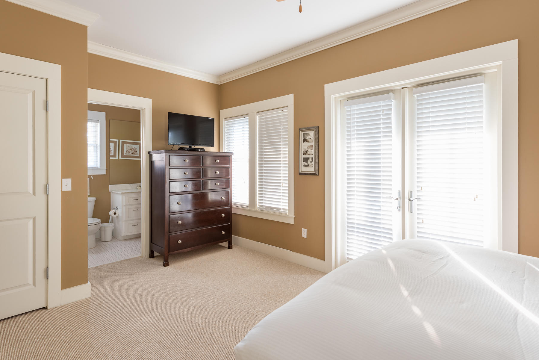 WATER'S EDGE - Residential