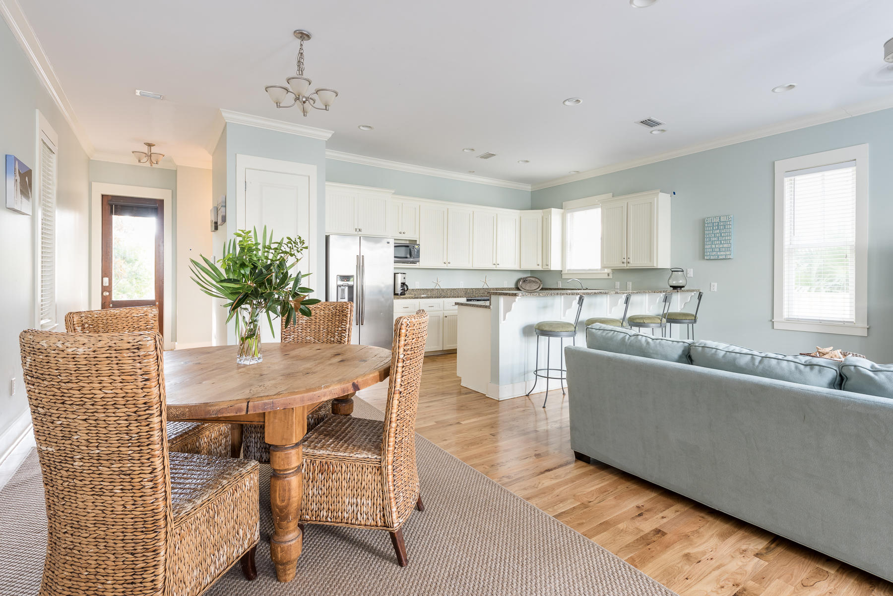 WATER'S EDGE - Residential