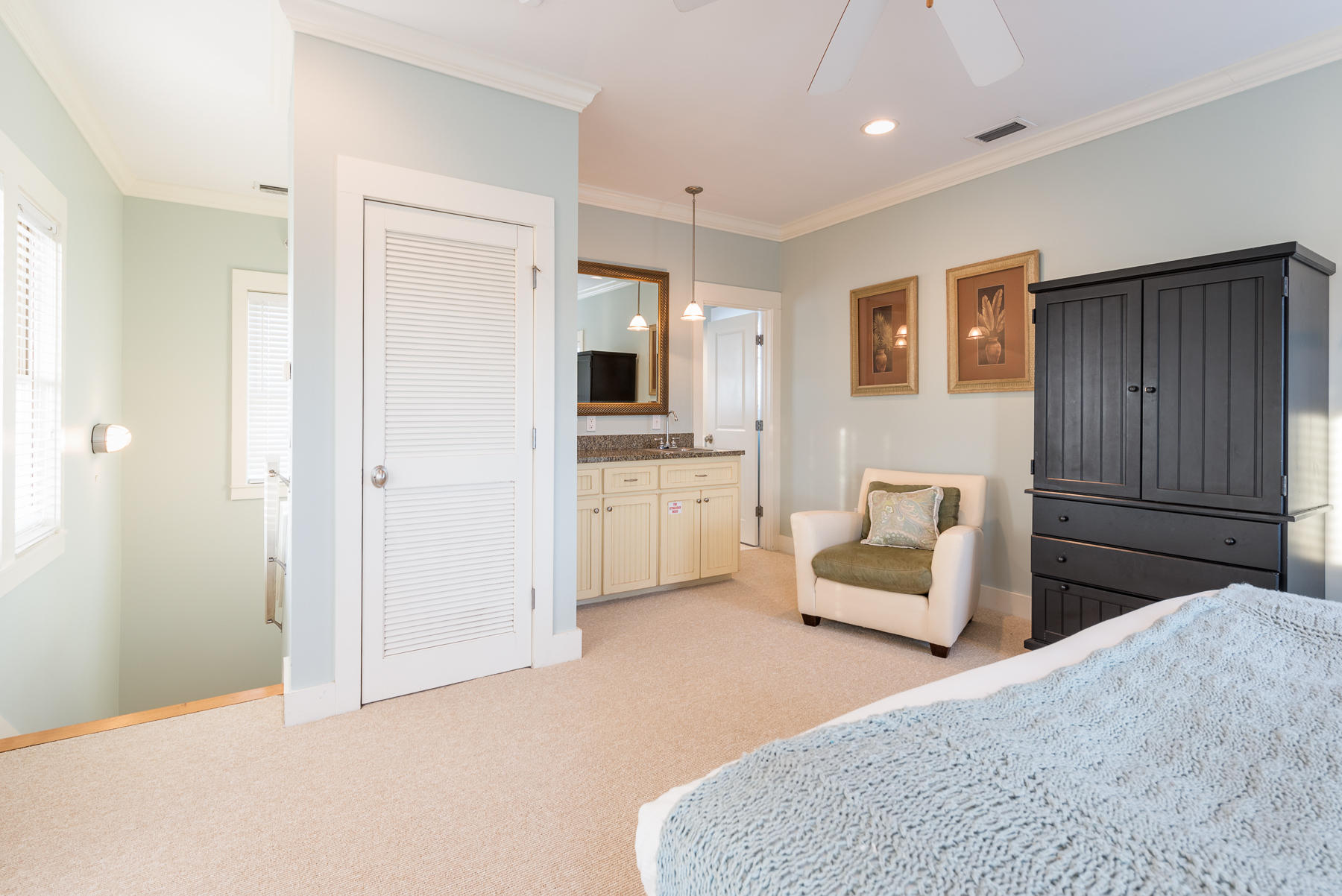 WATER'S EDGE - Residential