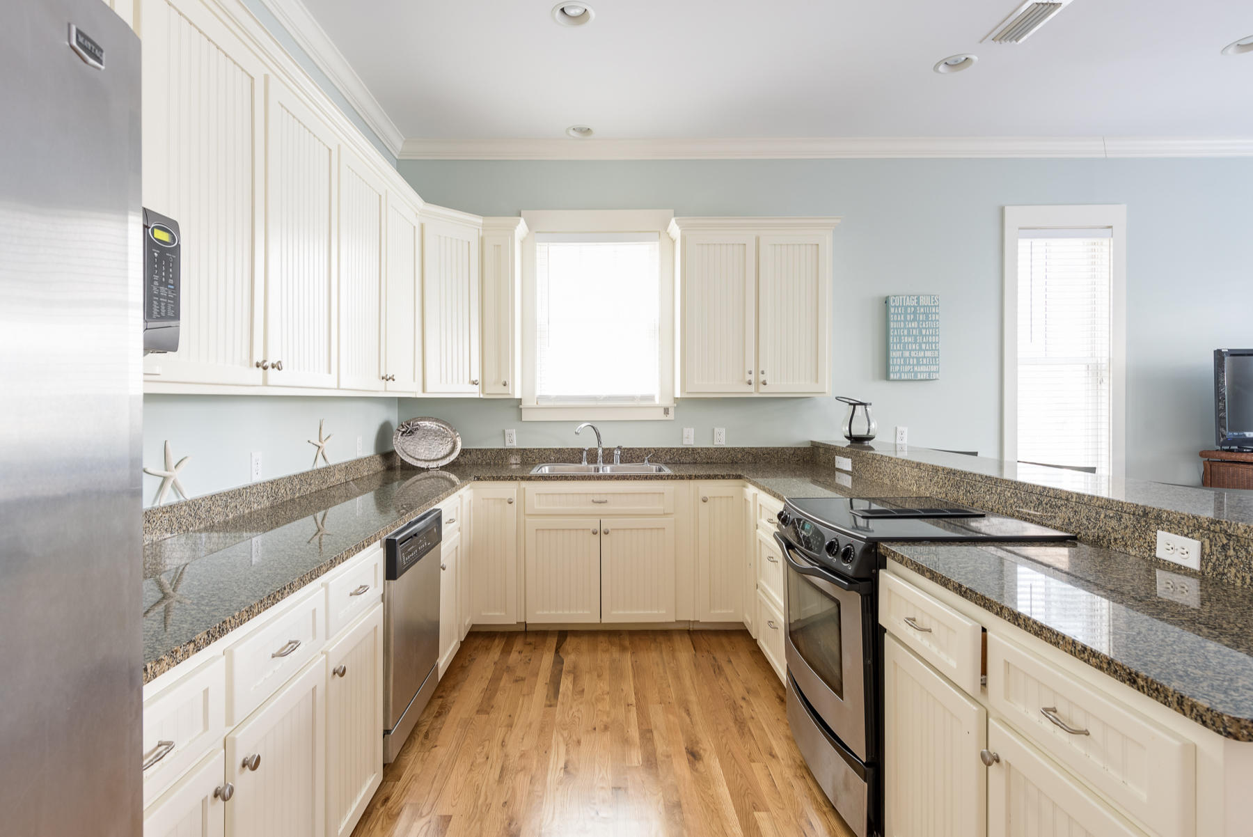 WATER'S EDGE - Residential