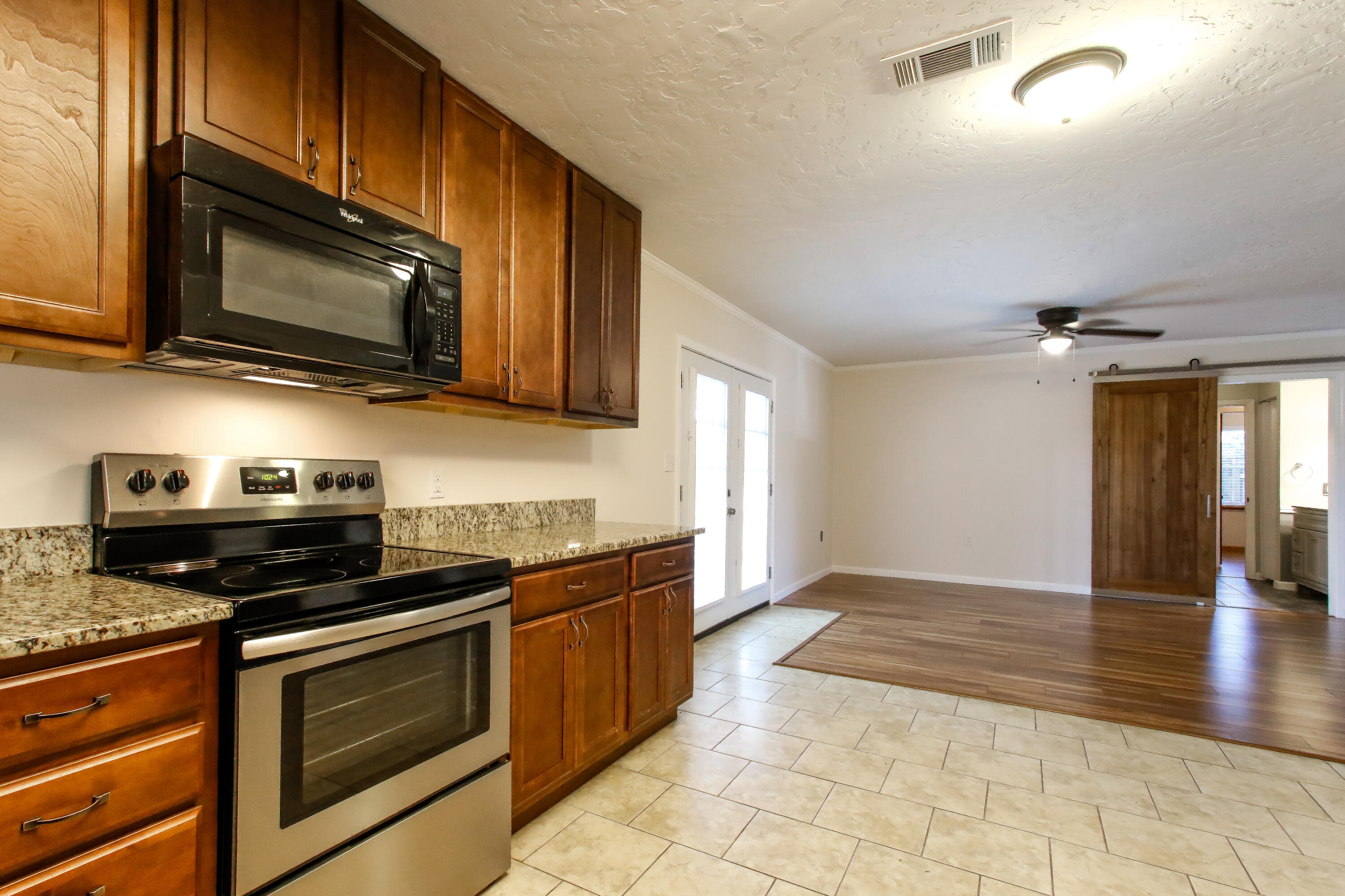 PORT DIXIE - Residential Lease