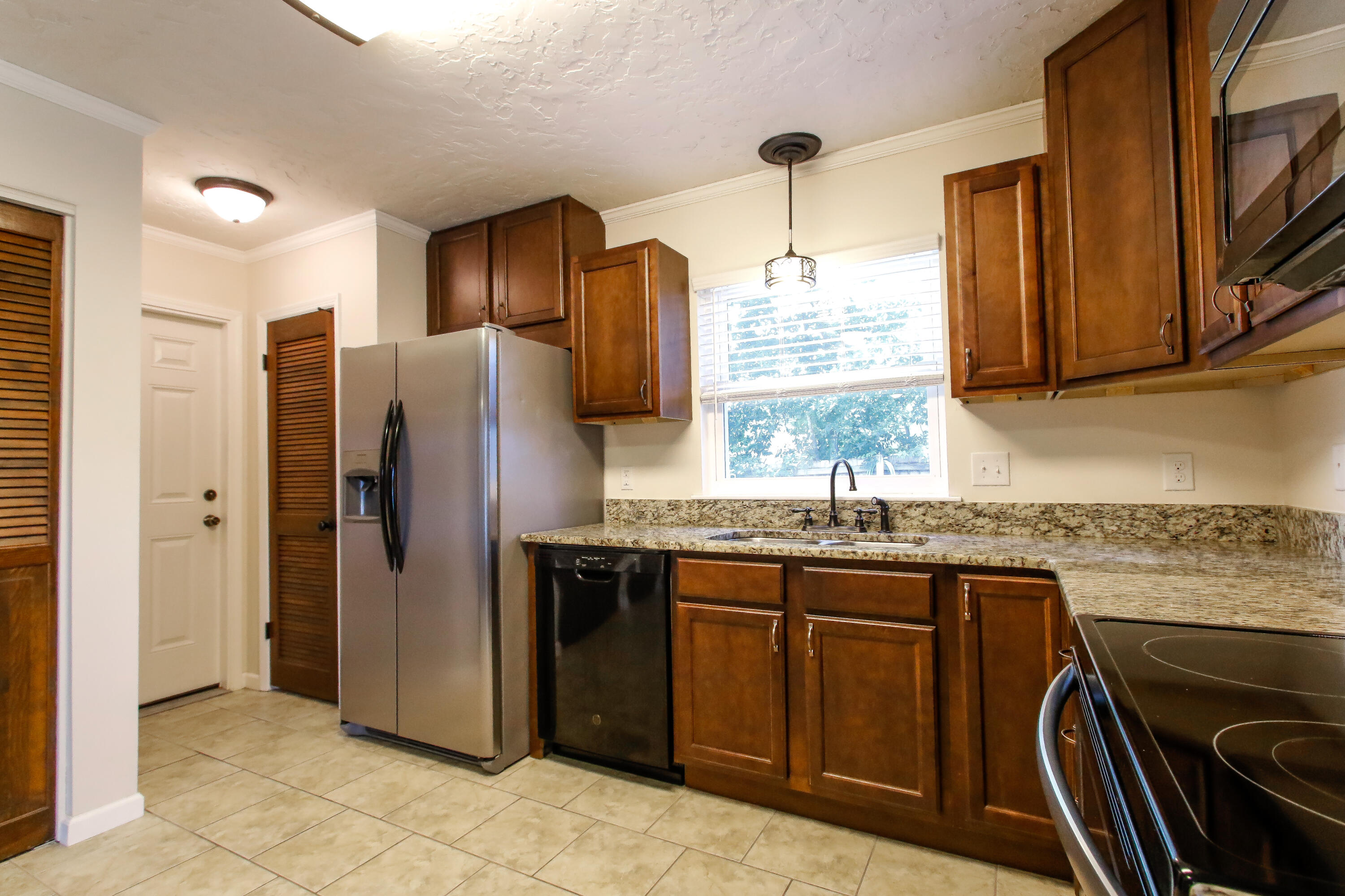 PORT DIXIE - Residential Lease