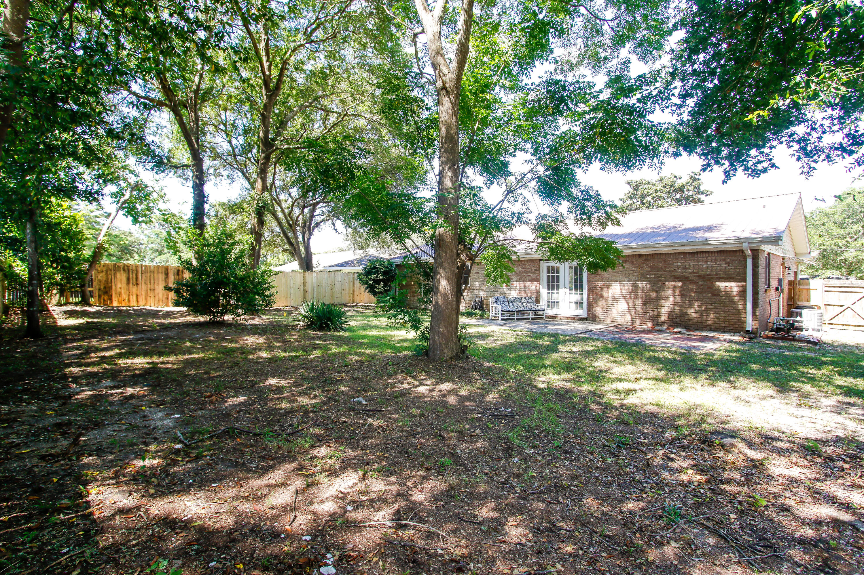 PORT DIXIE - Residential Lease